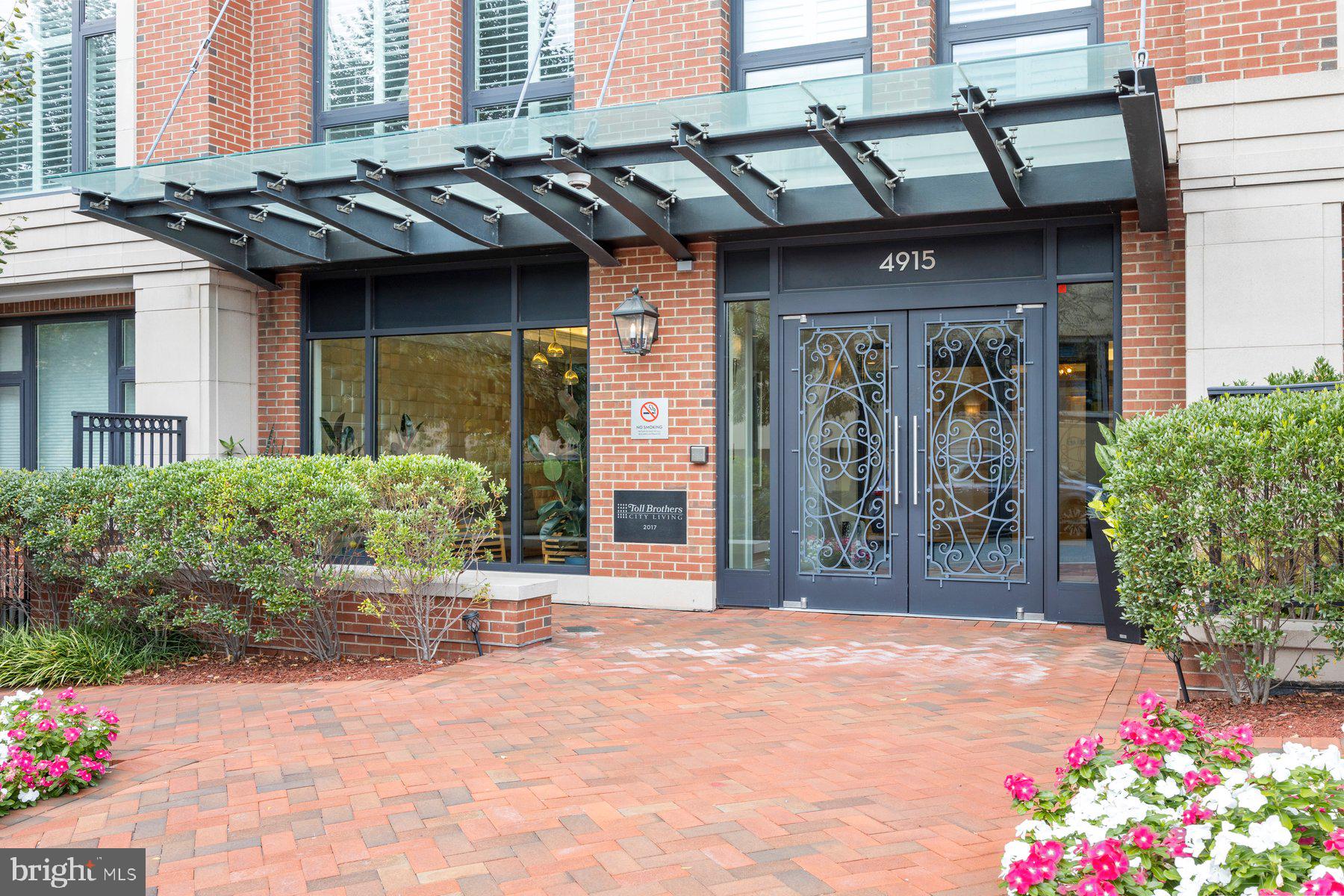 HAMPDEN ROW - Residential