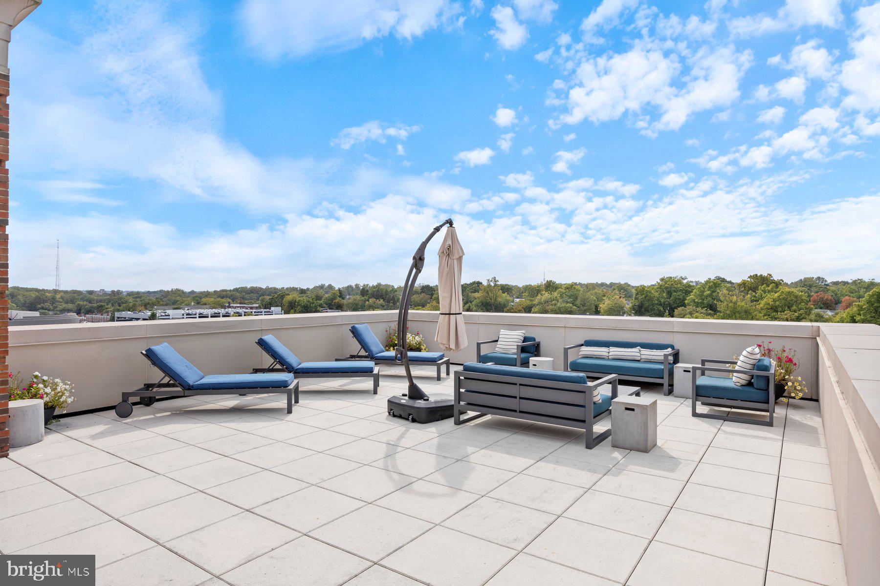 HAMPDEN ROW - Residential