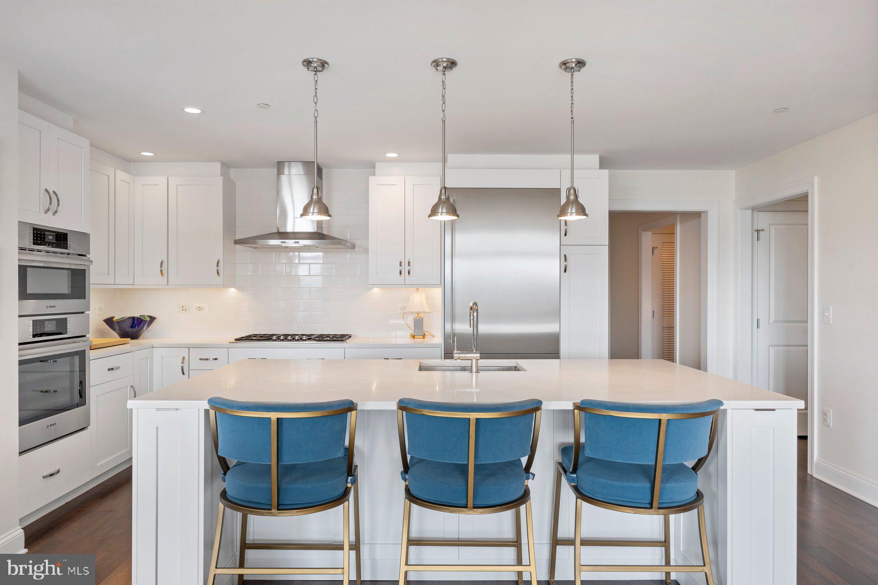 HAMPDEN ROW - Residential