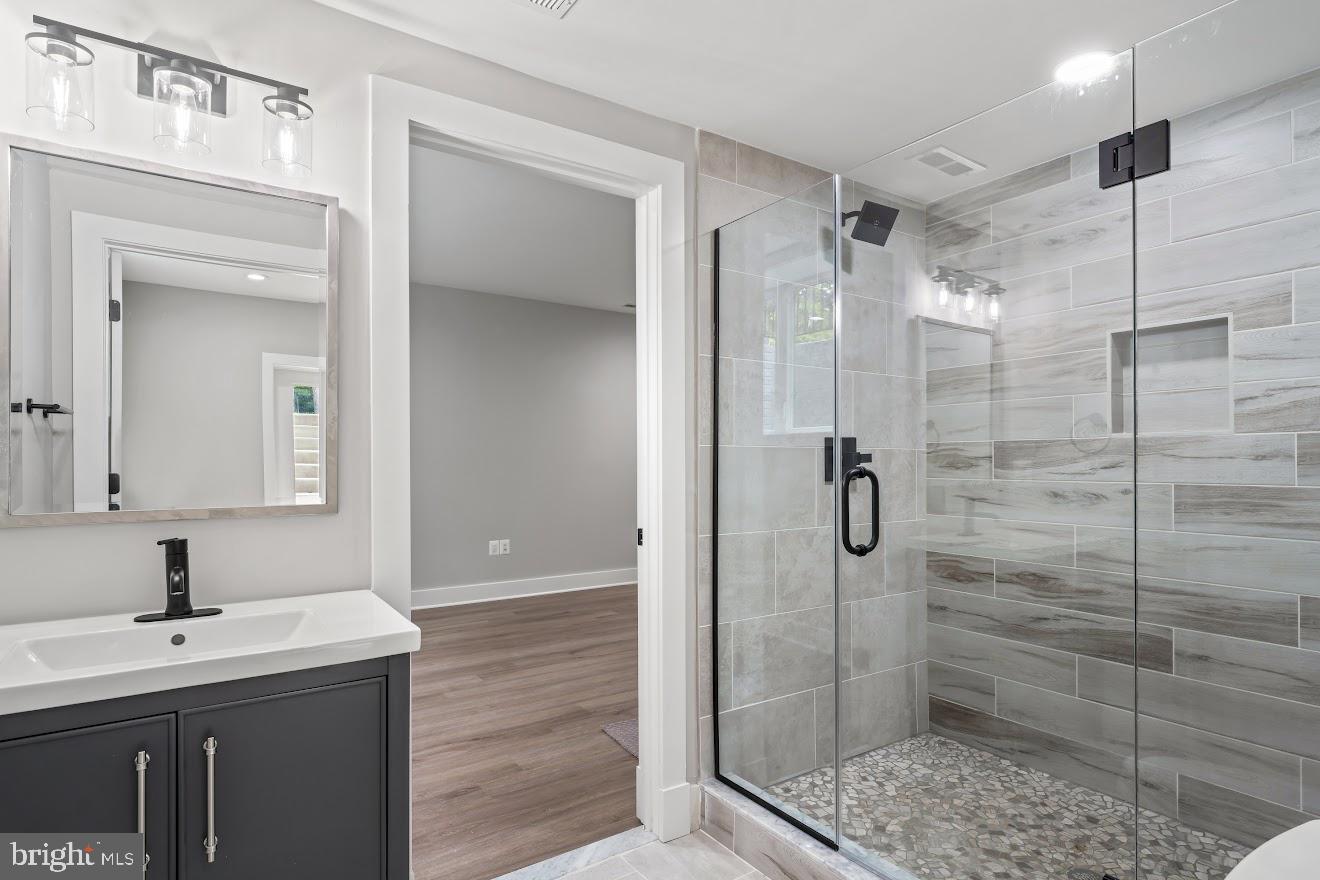 CLIFTON GREEN - Residential