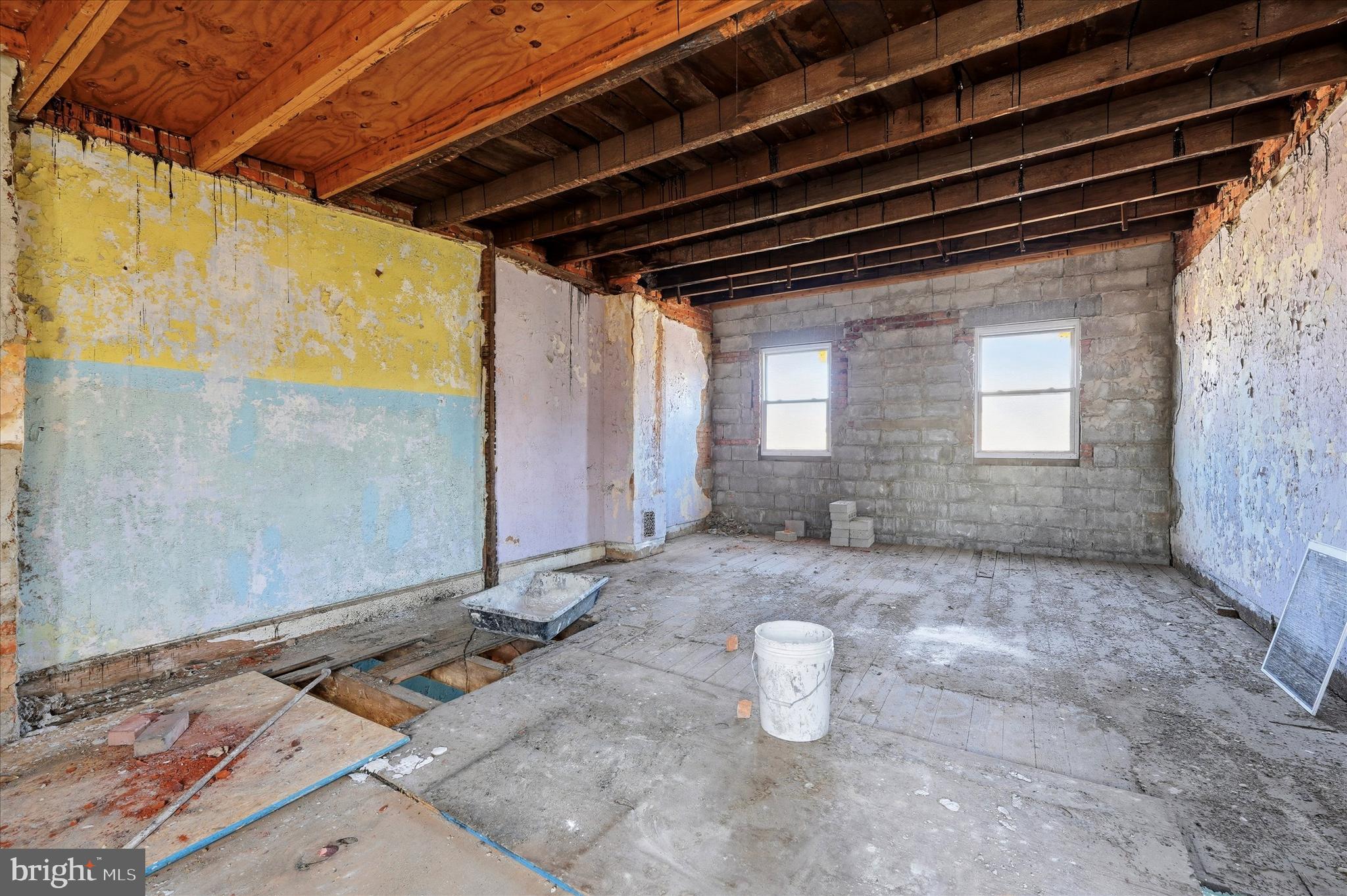 POINT BREEZE - Residential