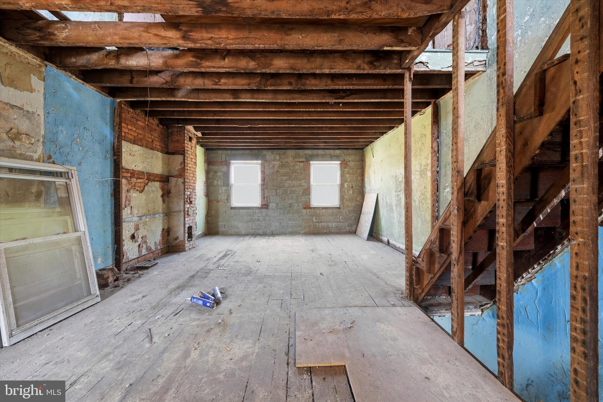 POINT BREEZE - Residential