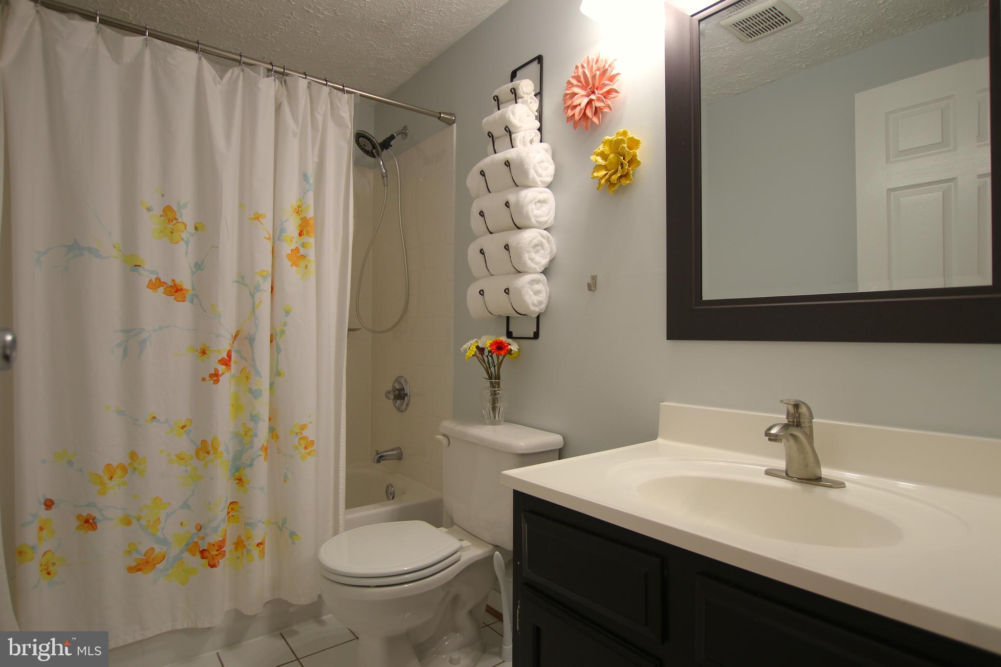 MONTCLAIR/COUNTRY CLUB - Residential