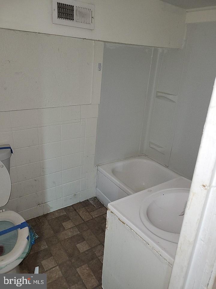 FRANKFORD GARDENS SHOPPING CENTER - Residential