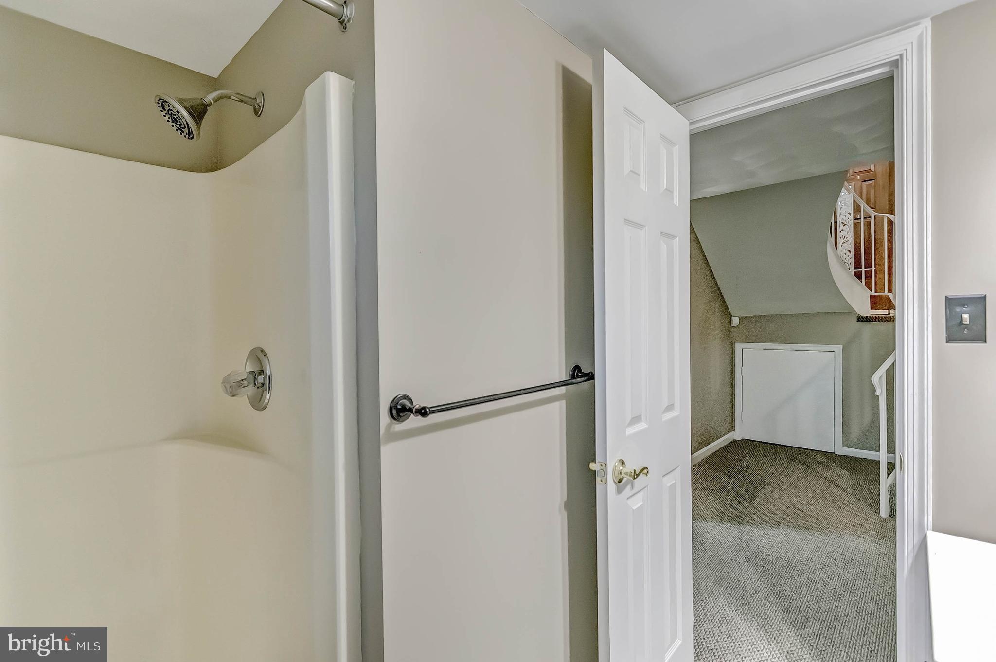 DEN LEE ACRES - Residential