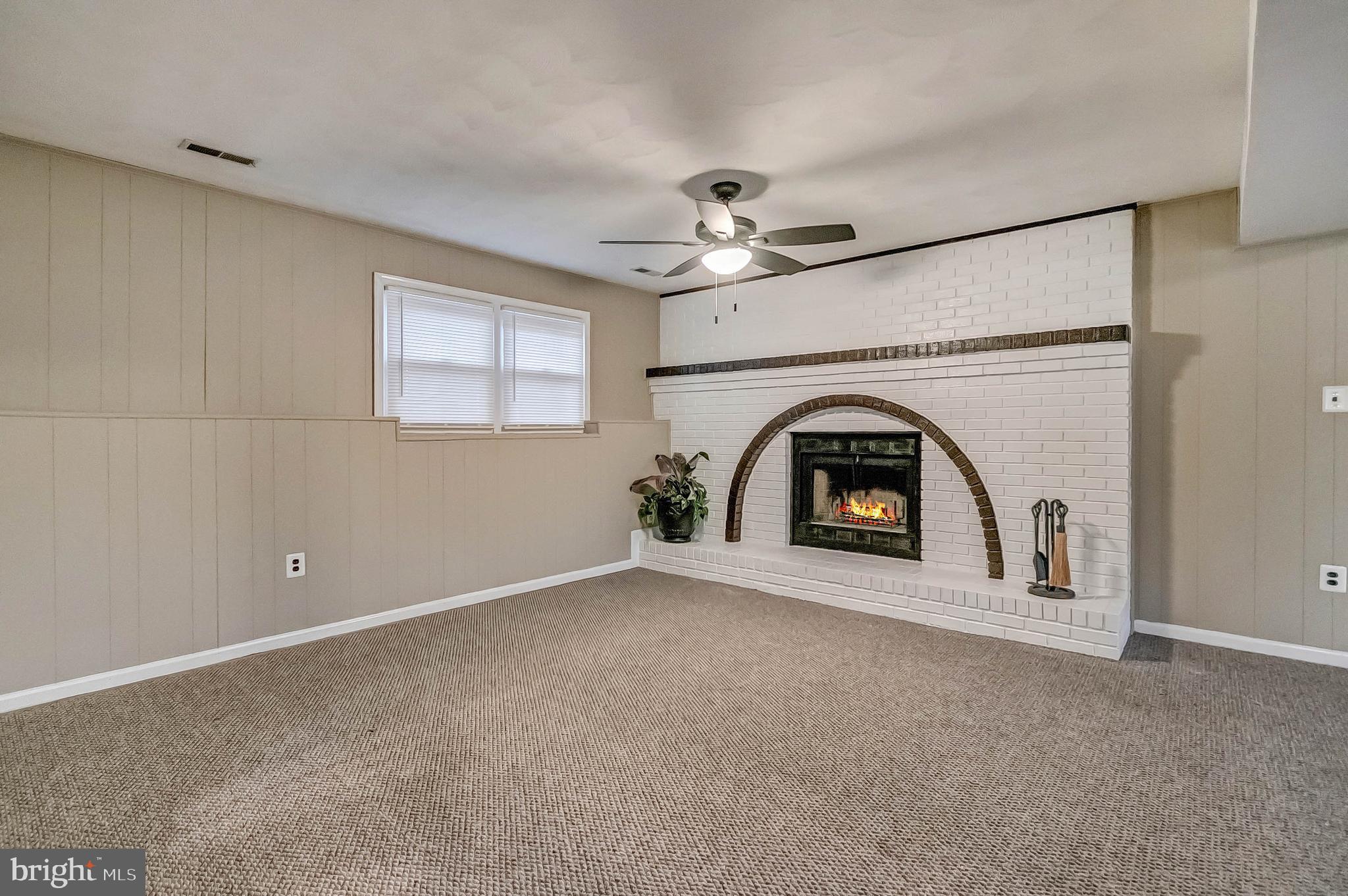 DEN LEE ACRES - Residential