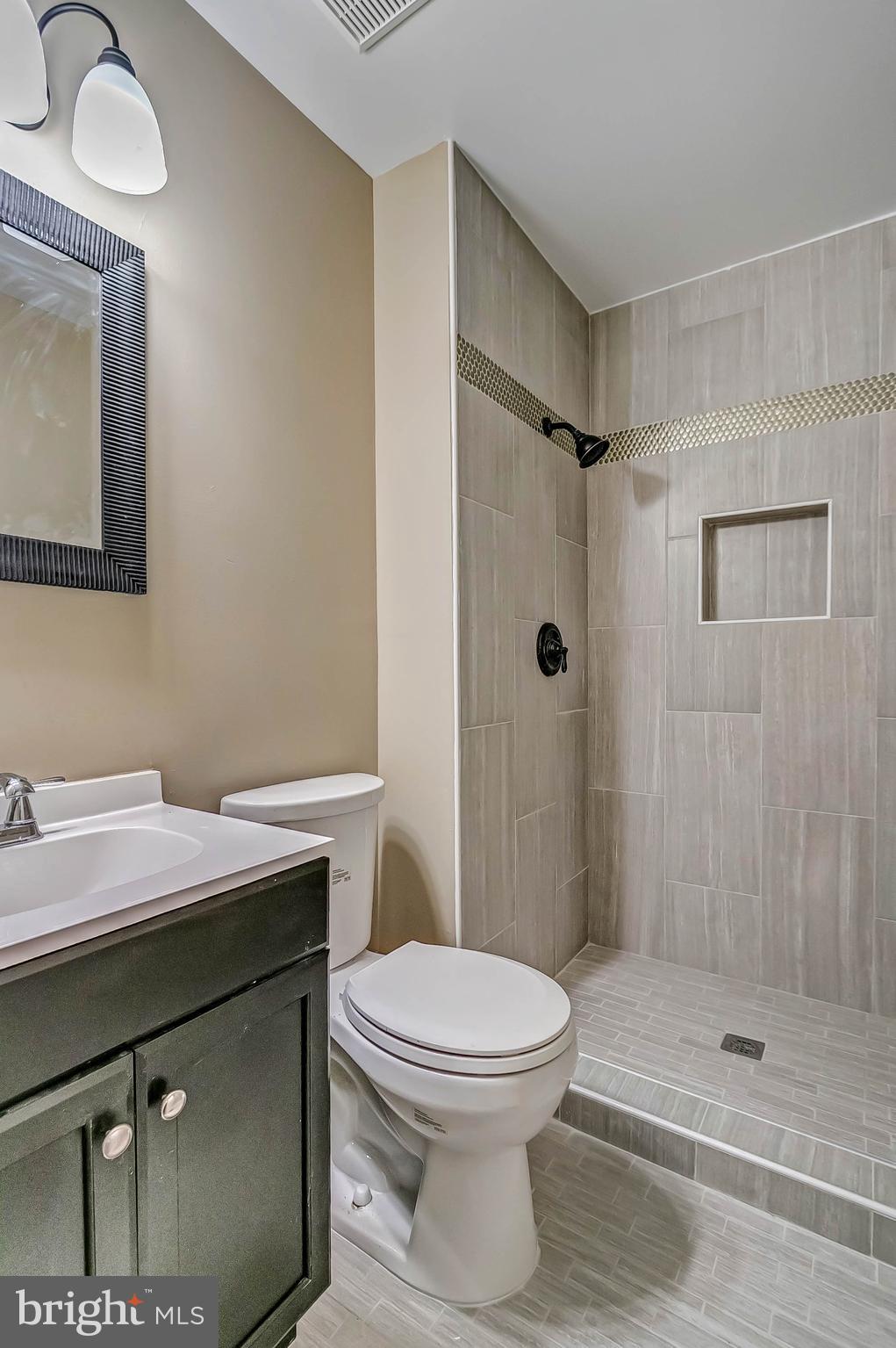 DEN LEE ACRES - Residential