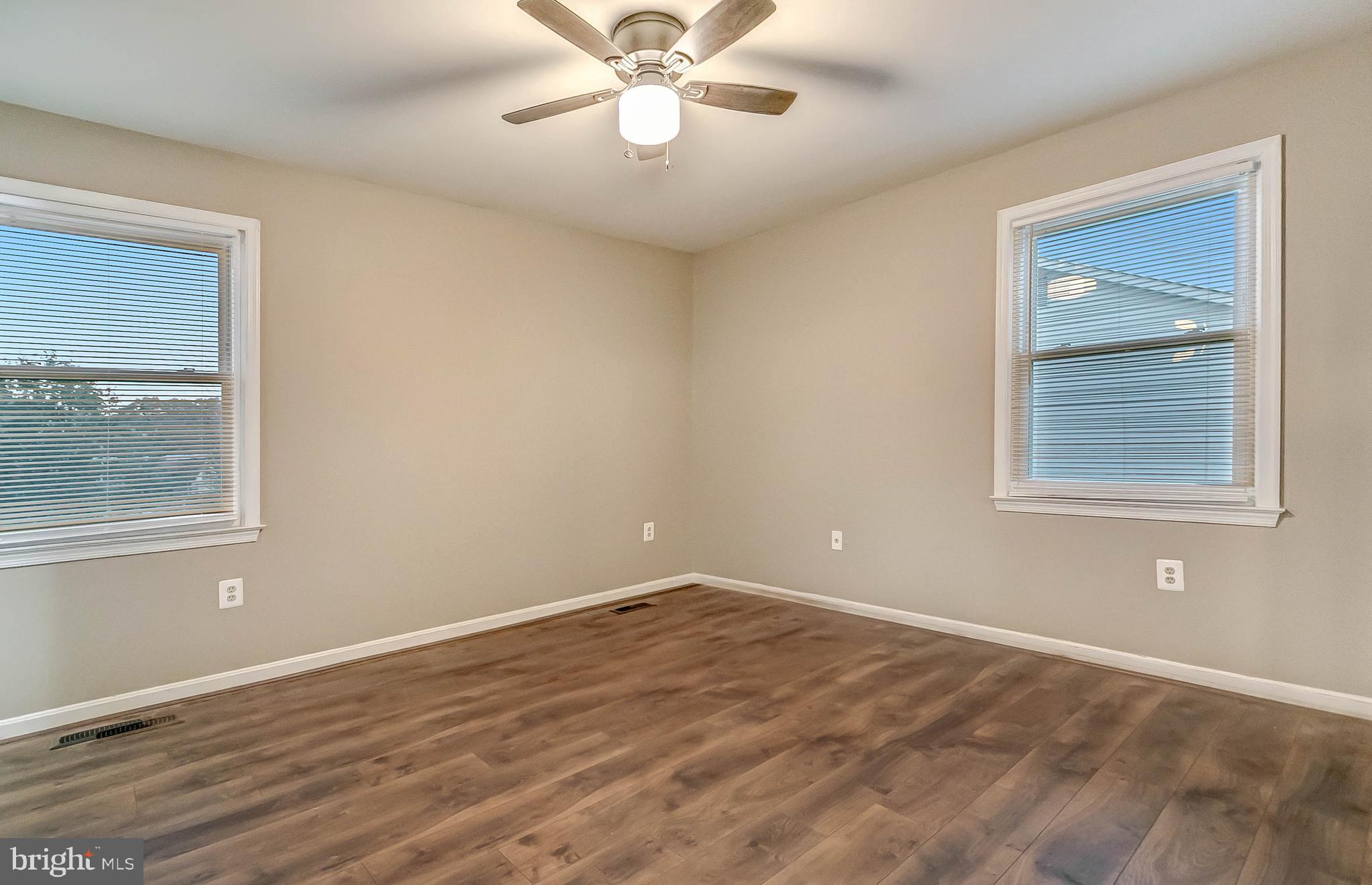 DEN LEE ACRES - Residential