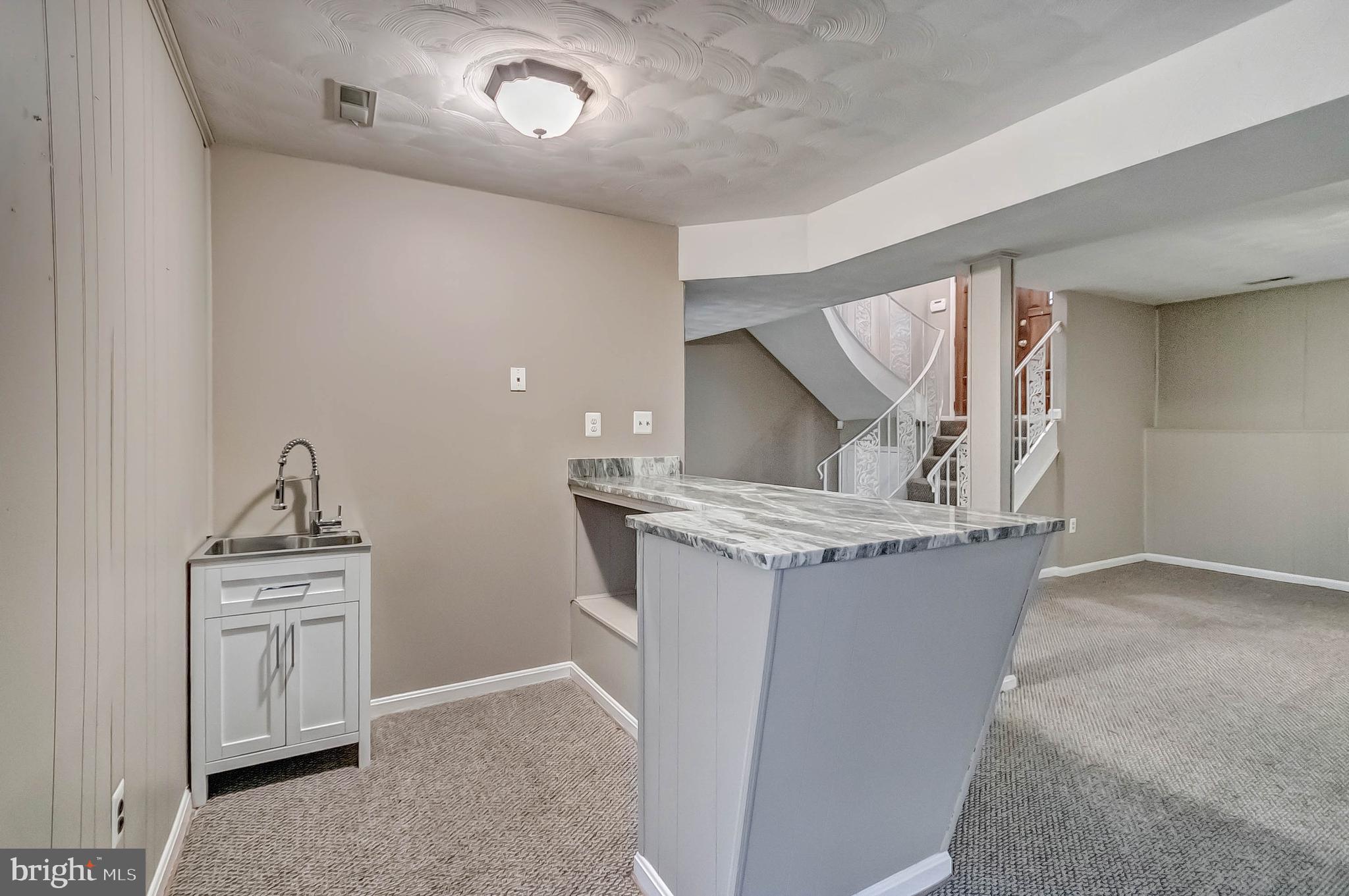 DEN LEE ACRES - Residential