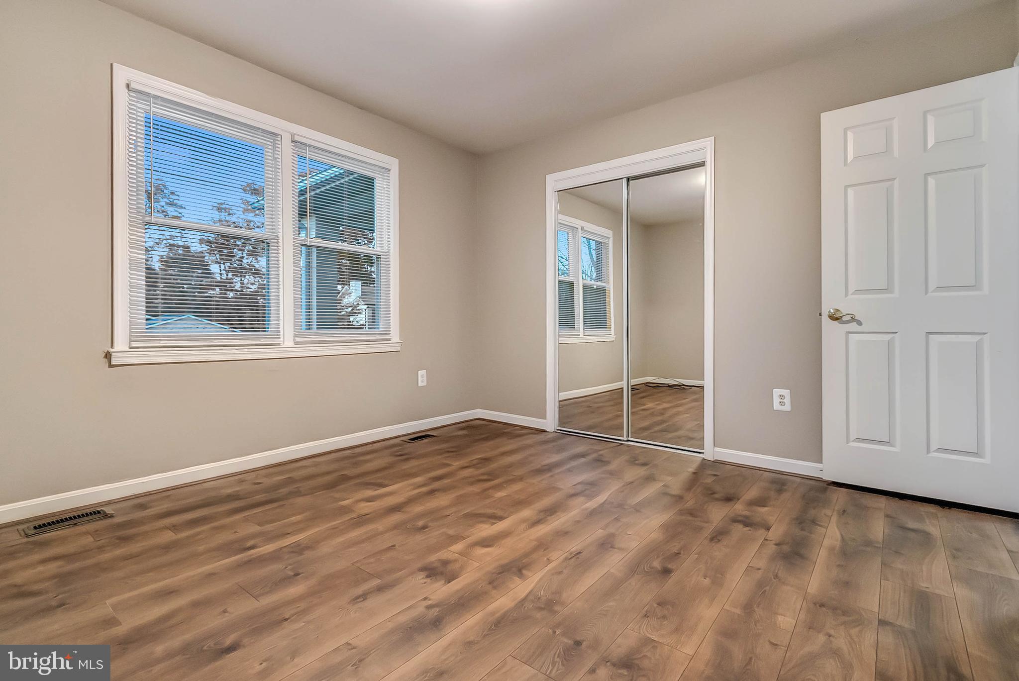 DEN LEE ACRES - Residential