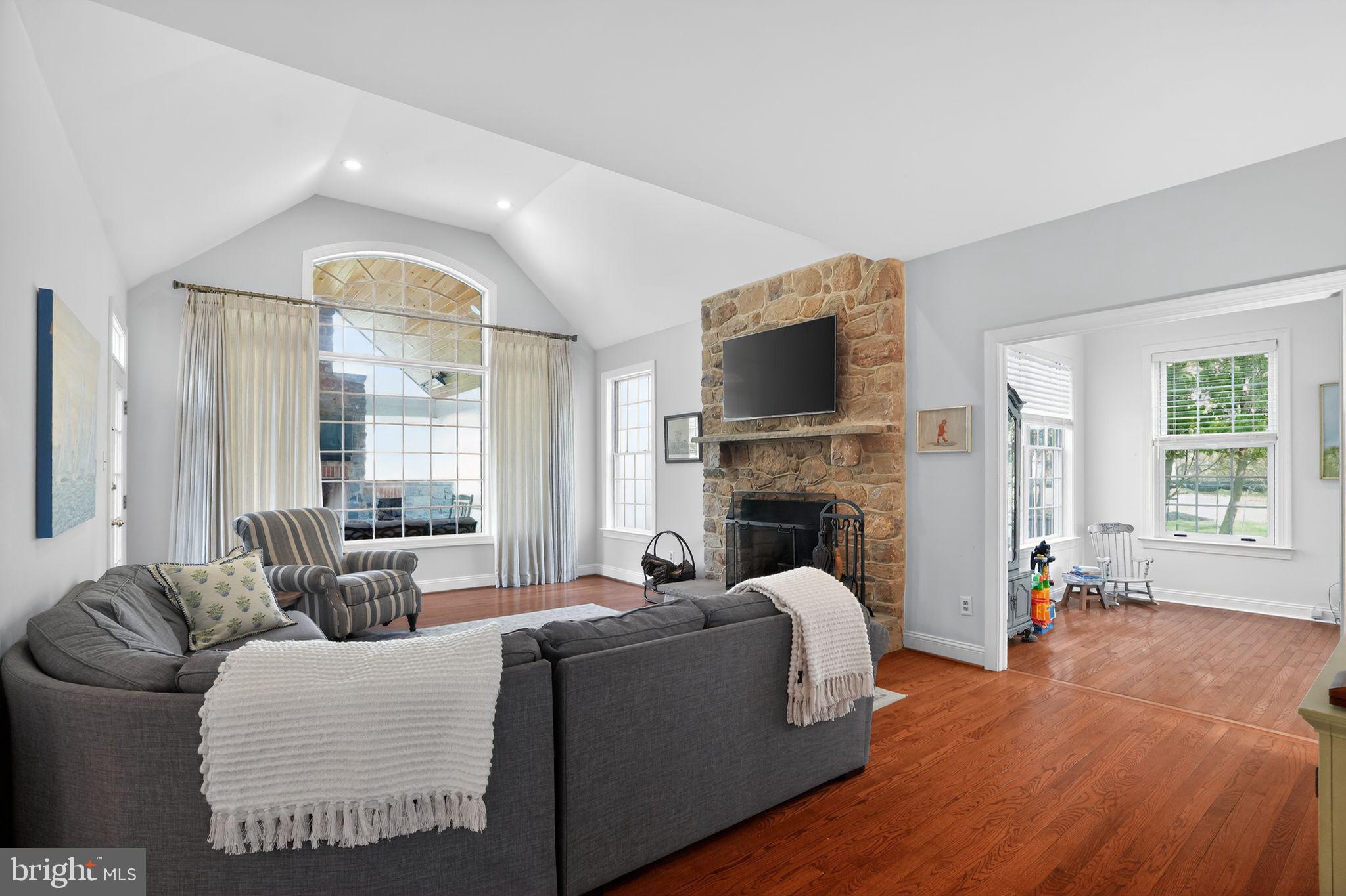 OAKHURST - Residential