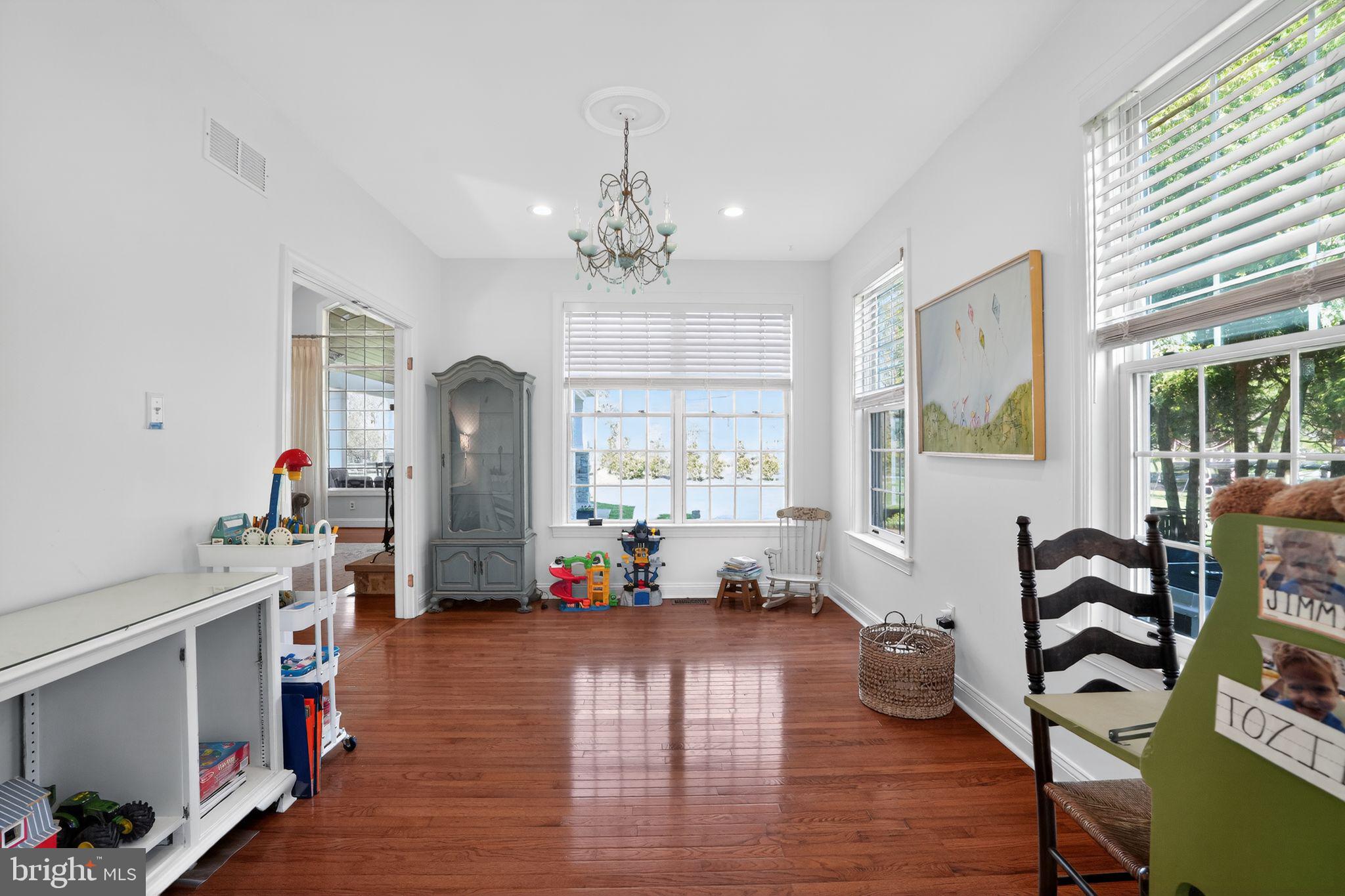 OAKHURST - Residential