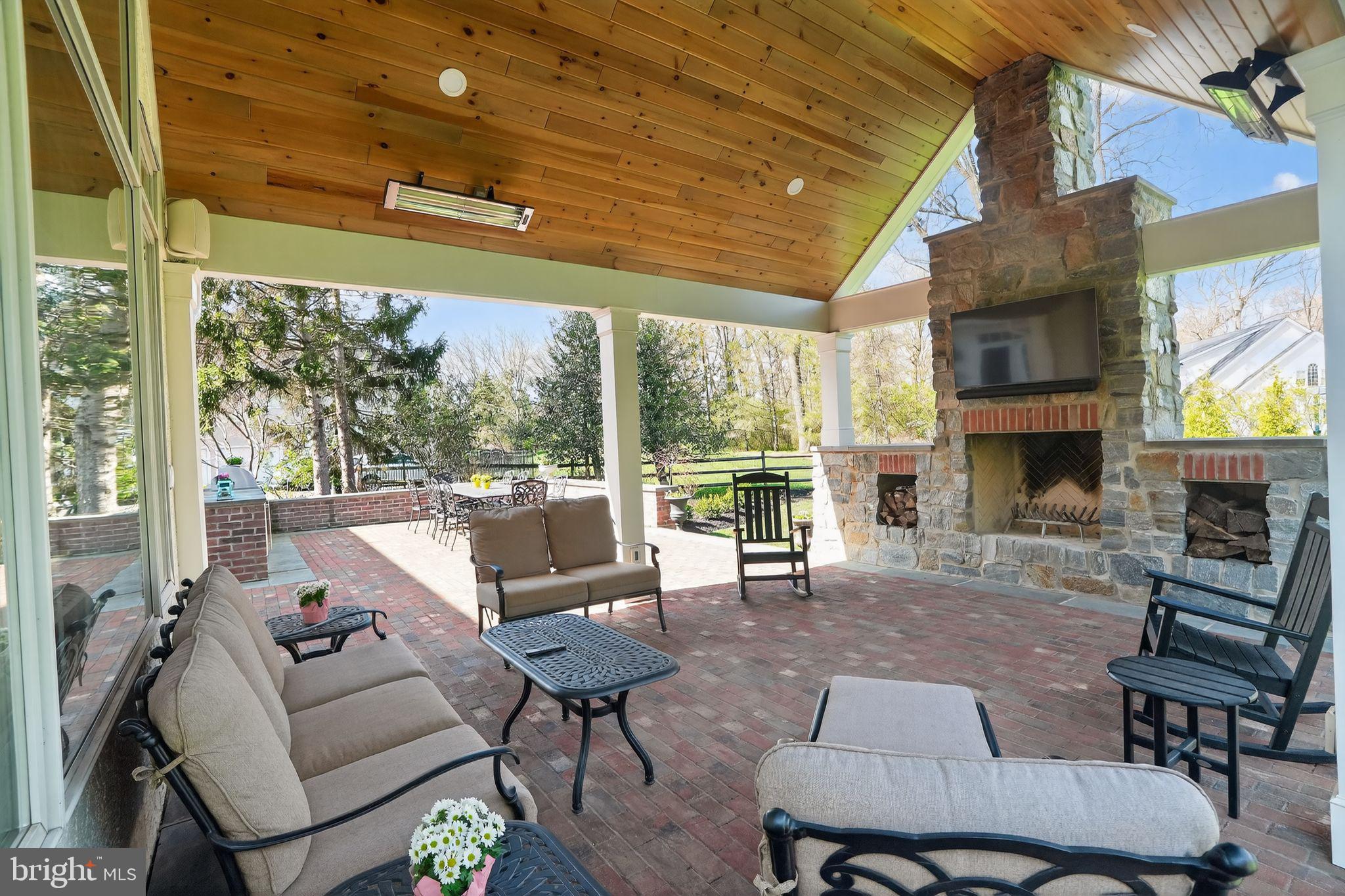 OAKHURST - Residential