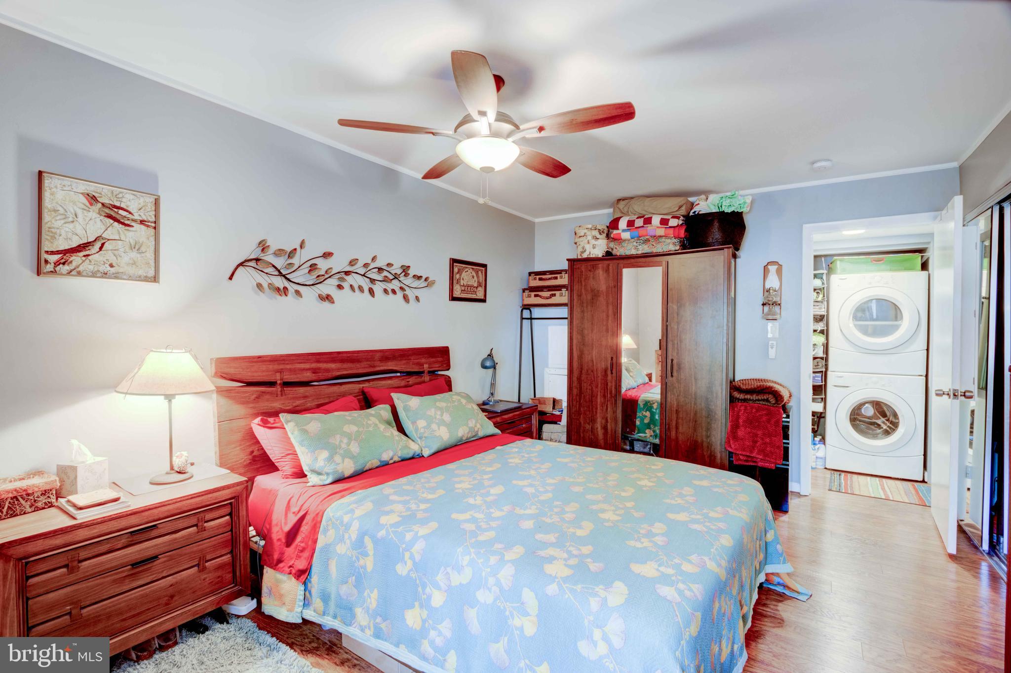 NORTH CREEK VILLAS - Residential