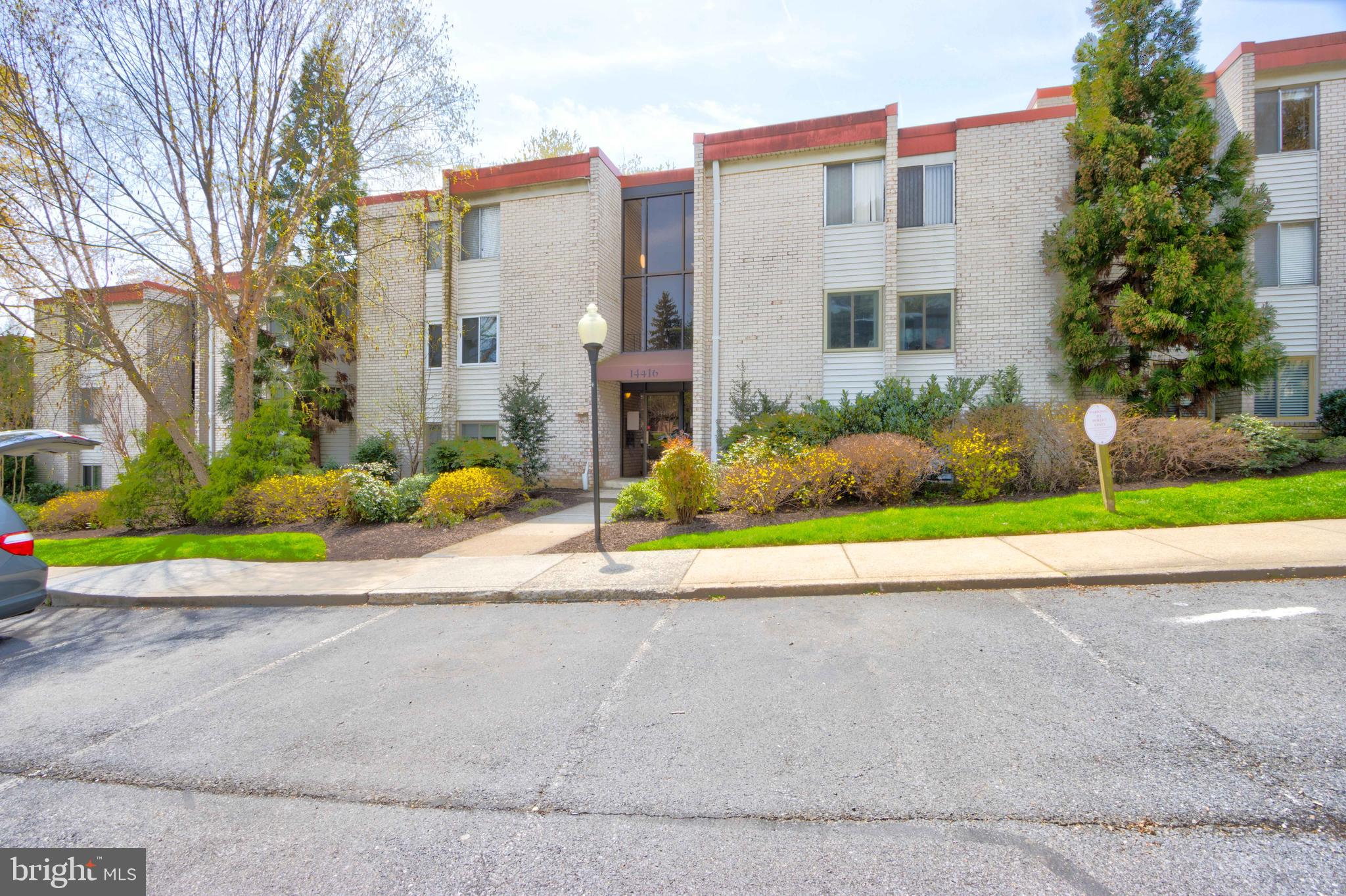 NORTH CREEK VILLAS - Residential