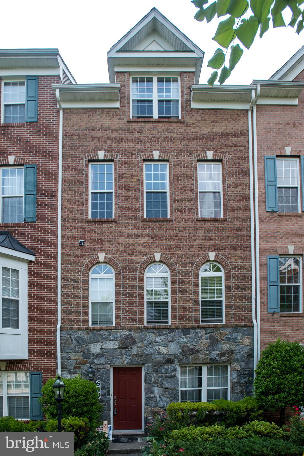 HIDDEN CREEK - Residential