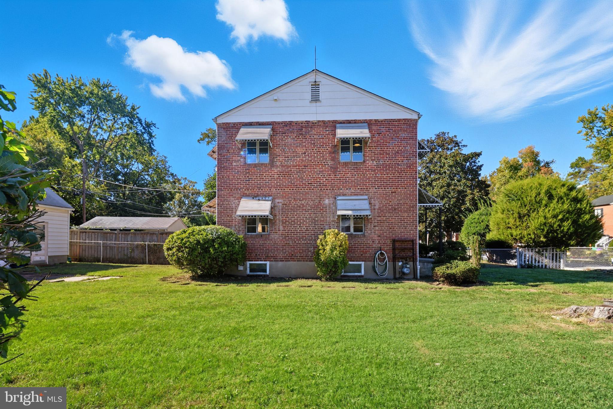 2101 ARLINGTON TERRACE