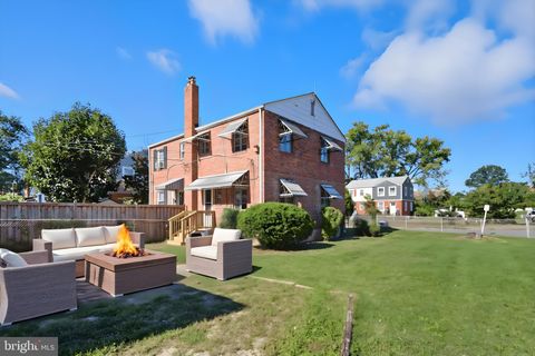 2101 ARLINGTON TERRACE ALEXANDRIA VA 22303