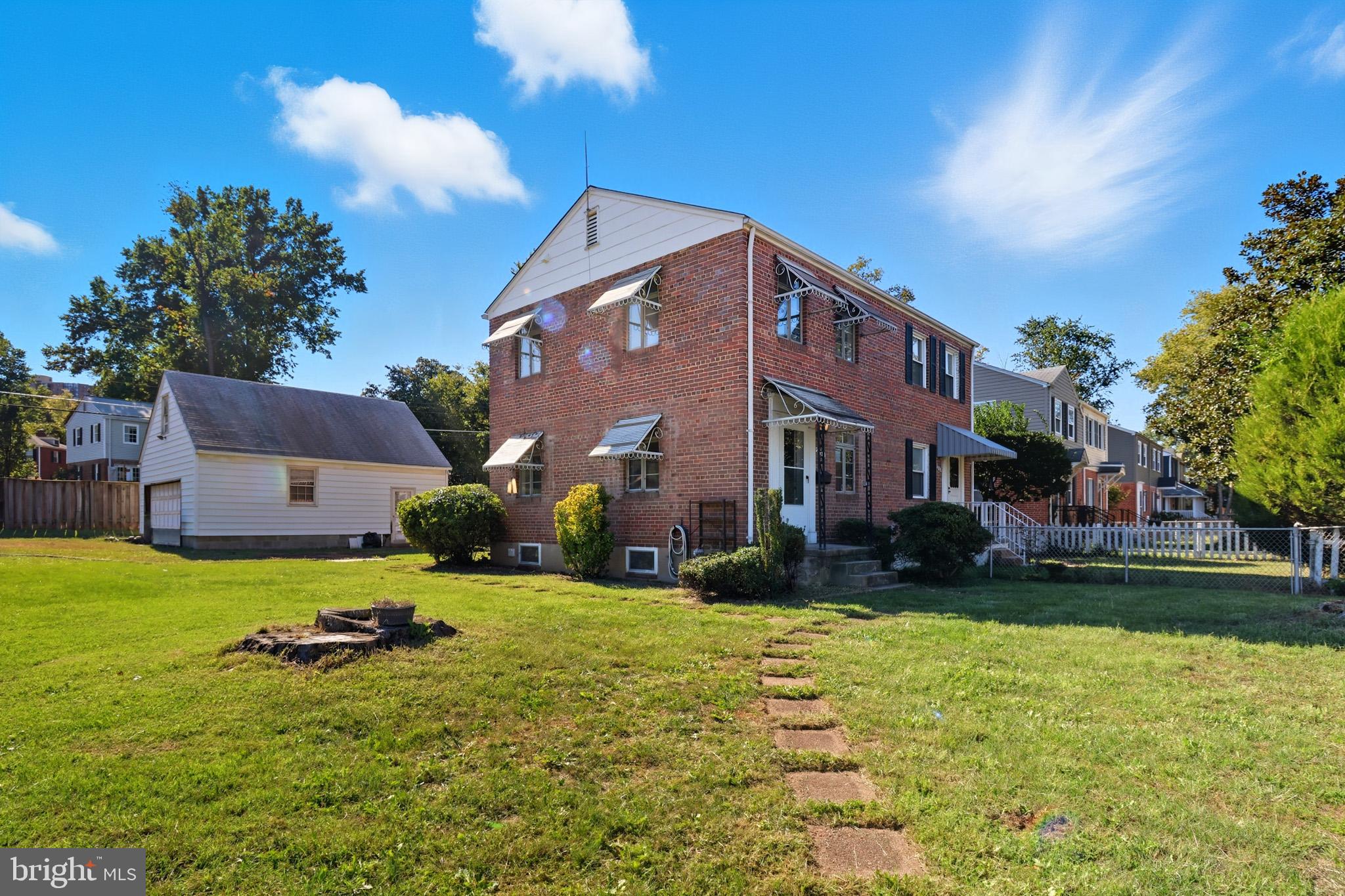 HUNTINGTON - Residential