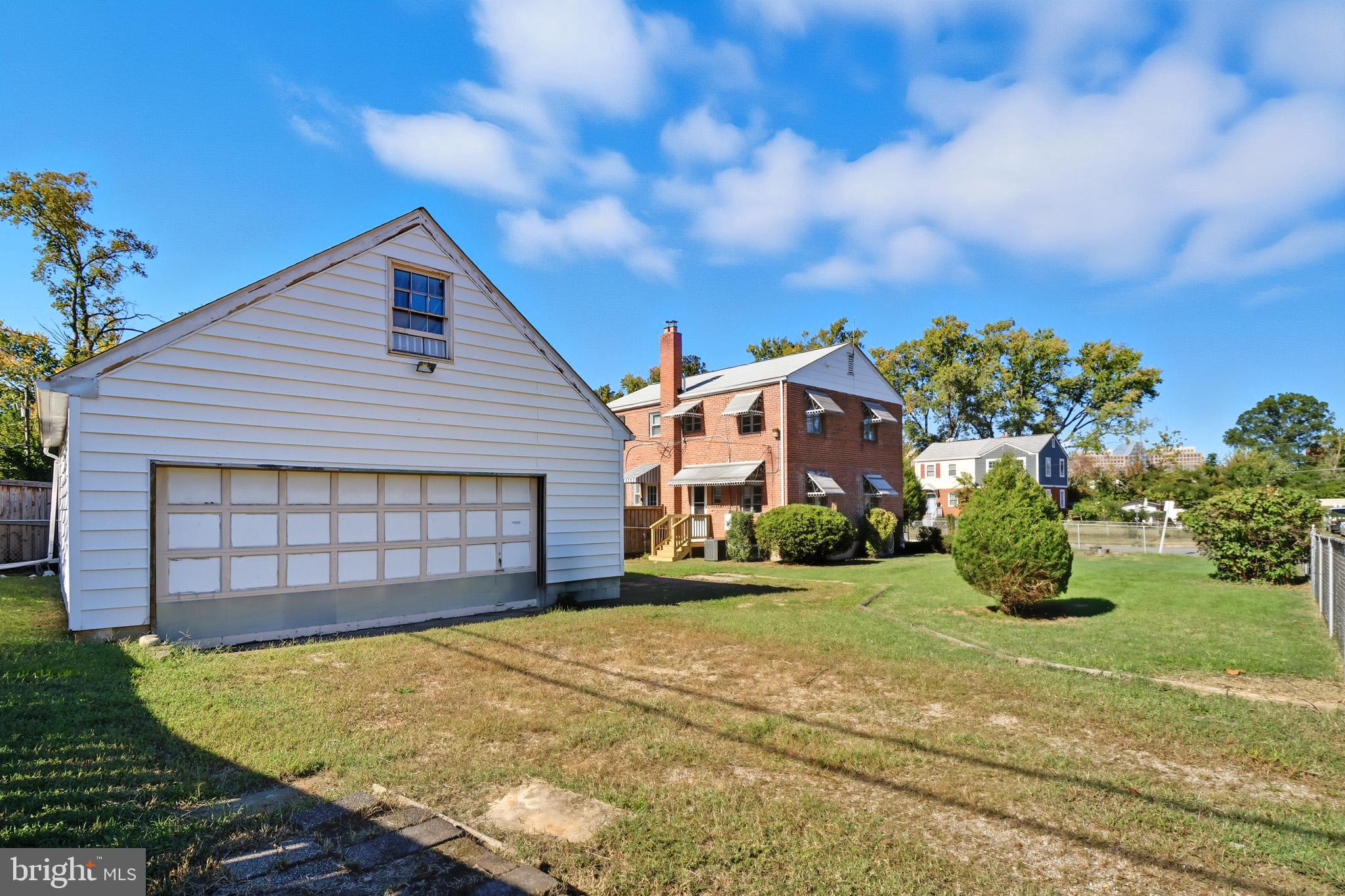 HUNTINGTON - Residential