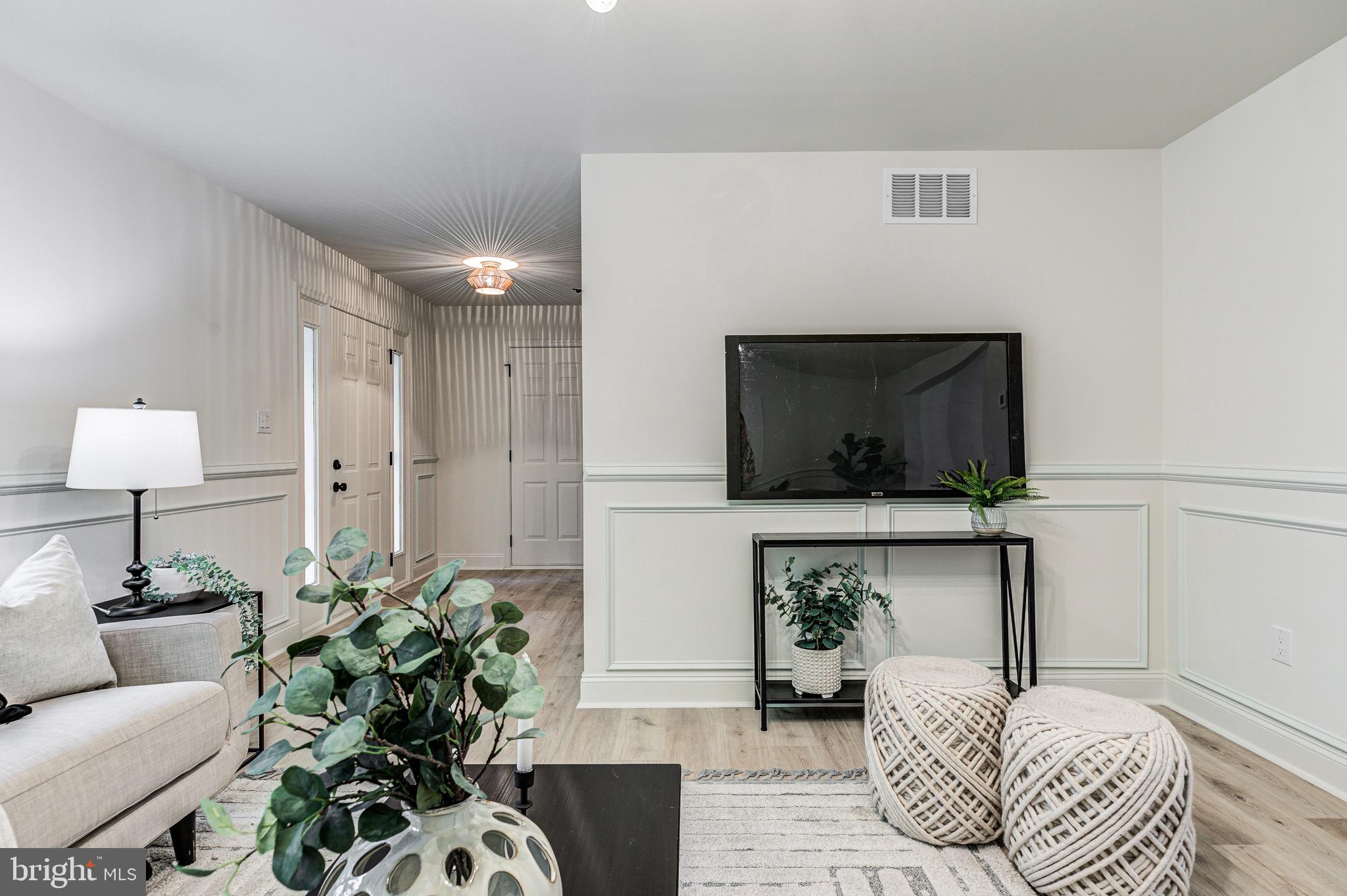 GLYNDON GATE - Residential