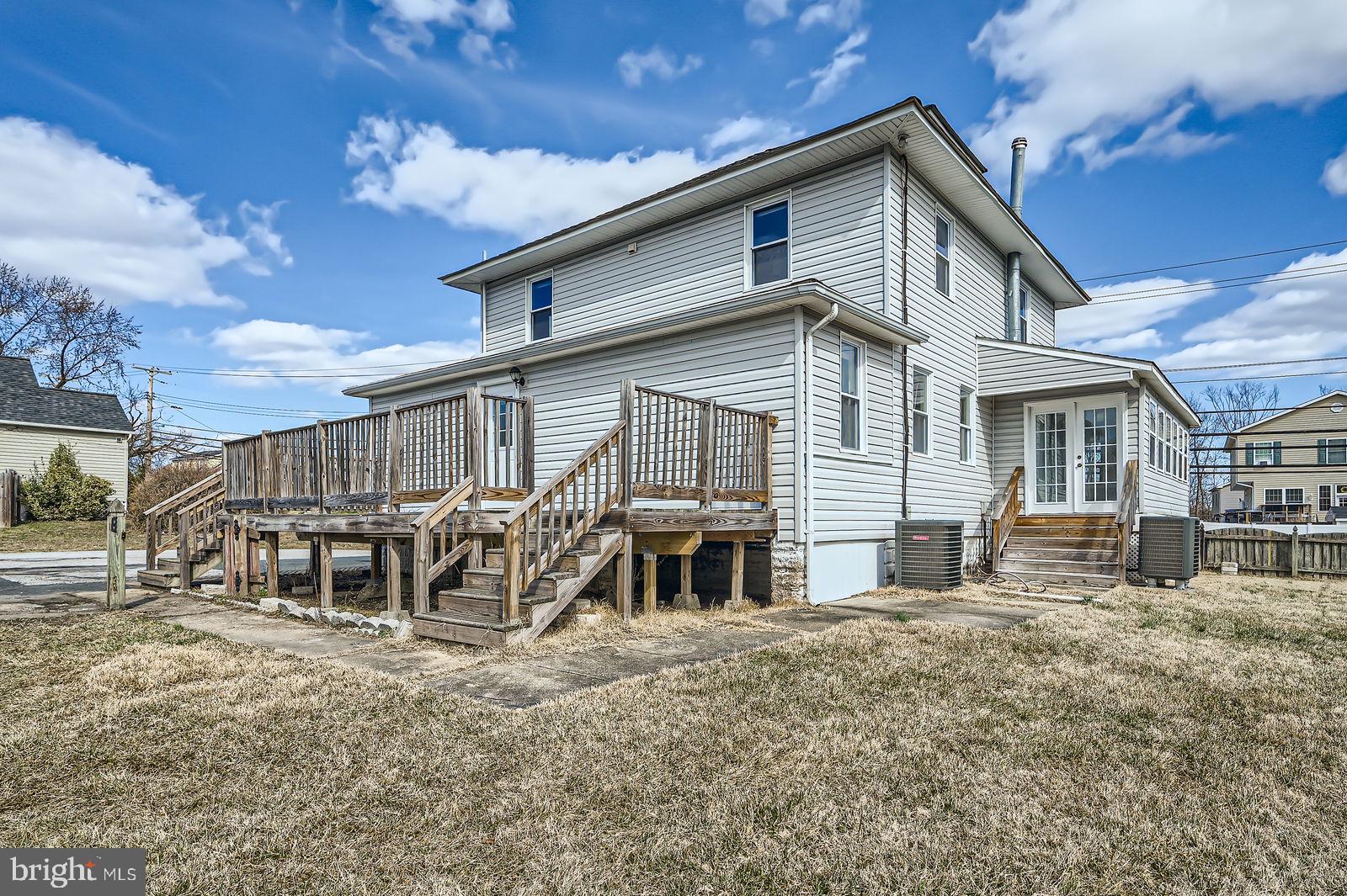 MIDDLE RIVER - Residential