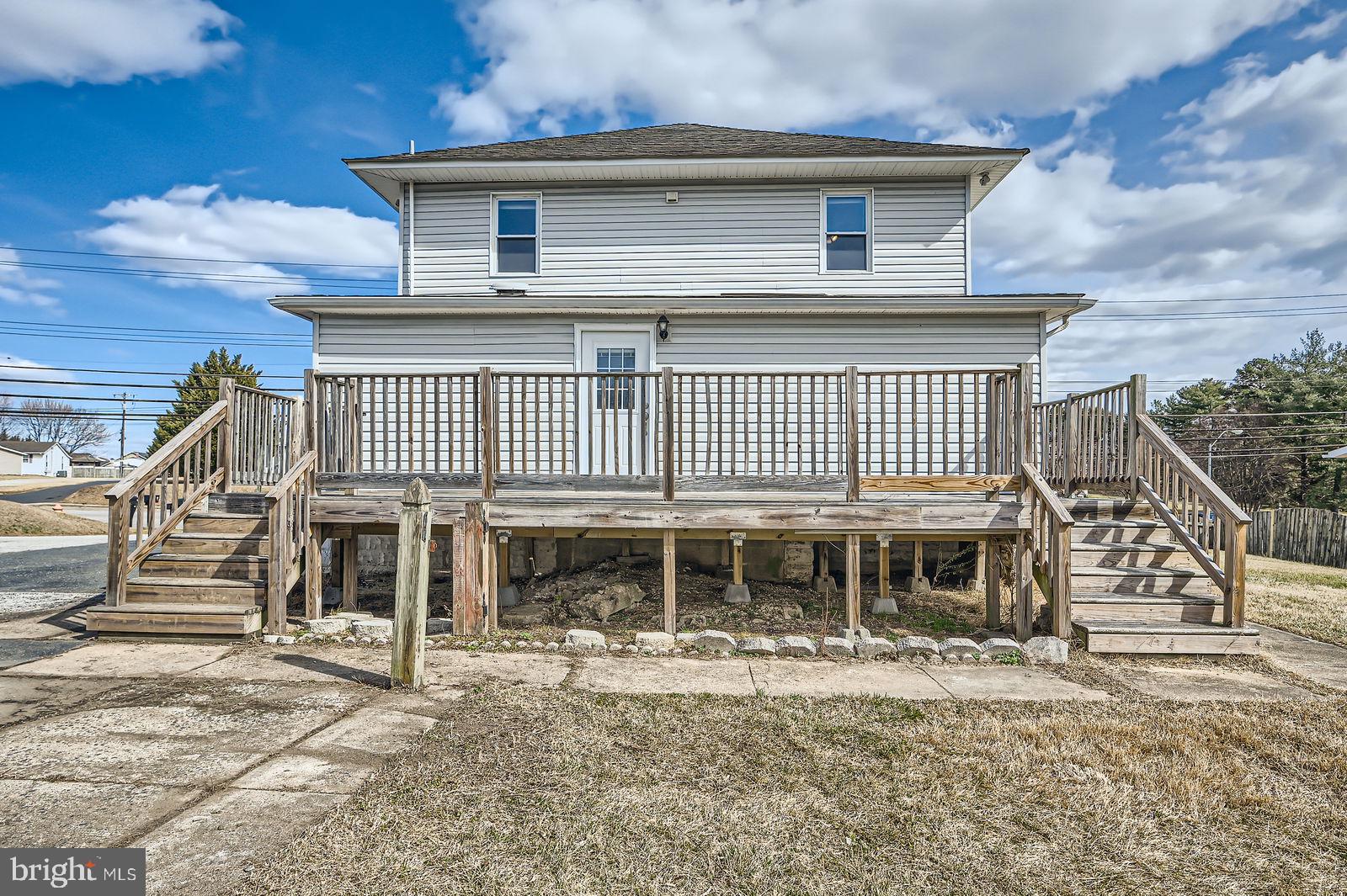 MIDDLE RIVER - Residential