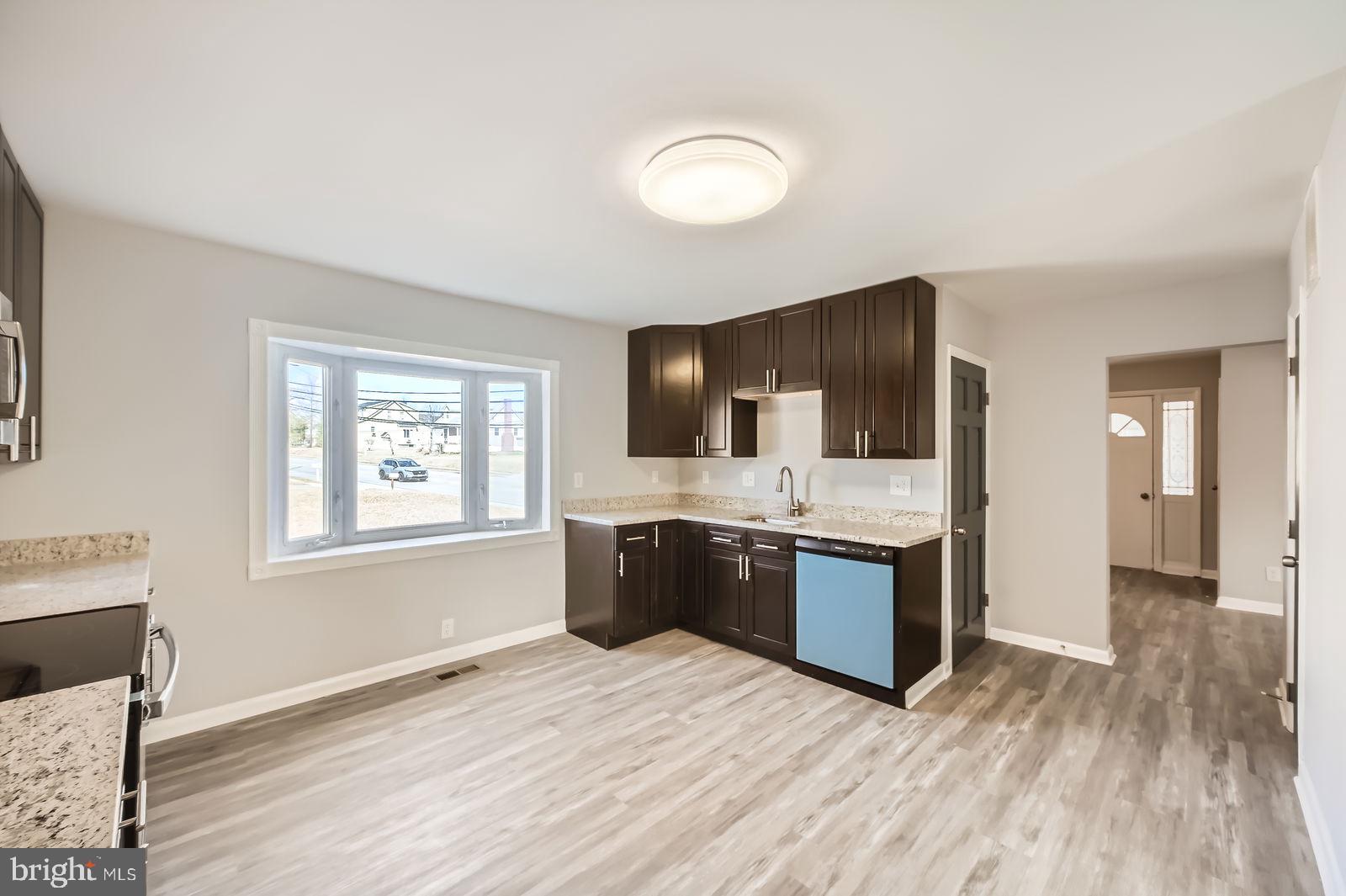 MIDDLE RIVER - Residential