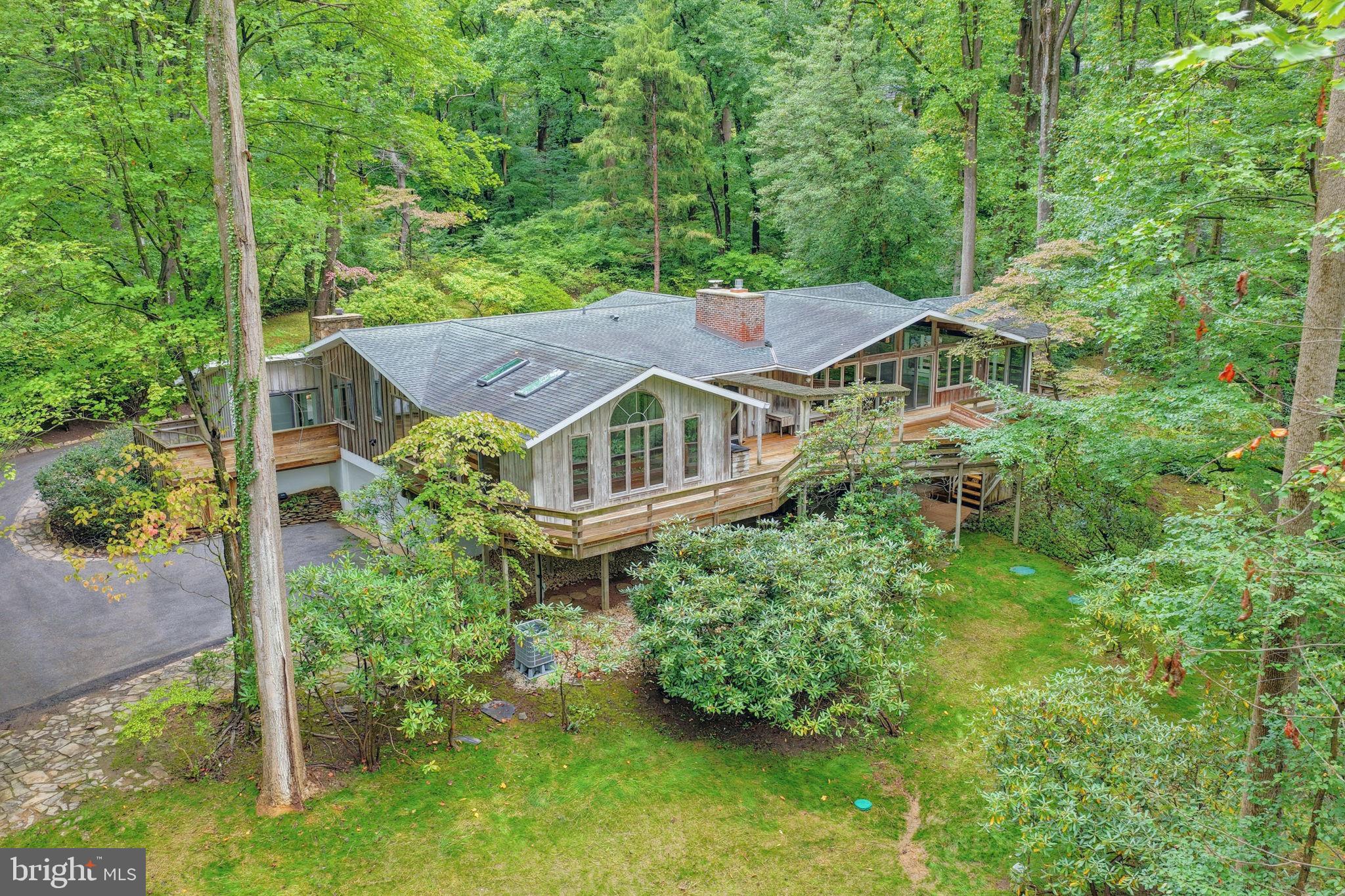 117 S SPRING VALLEY ROAD