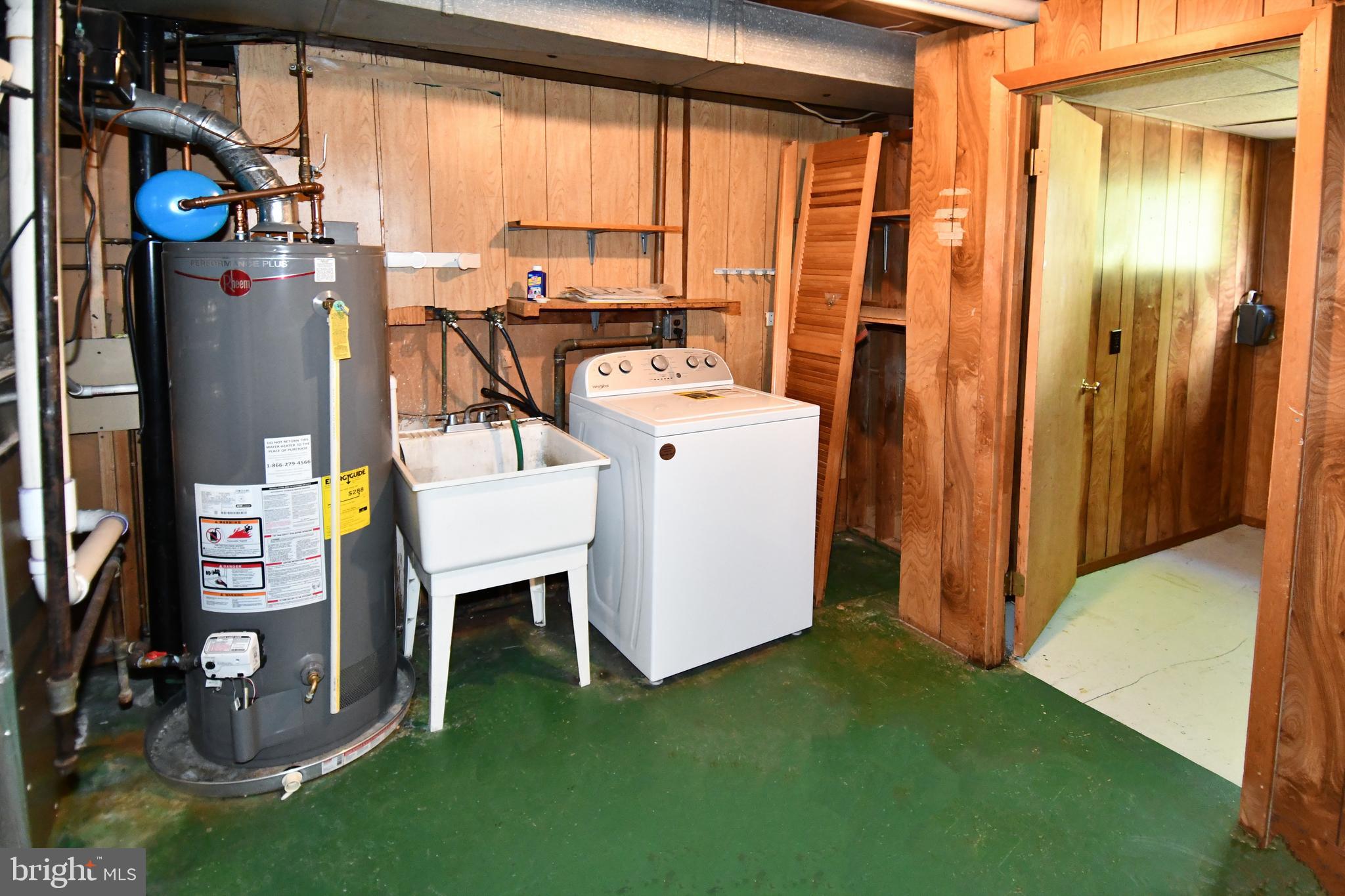 BRIANWOODS - Residential Lease