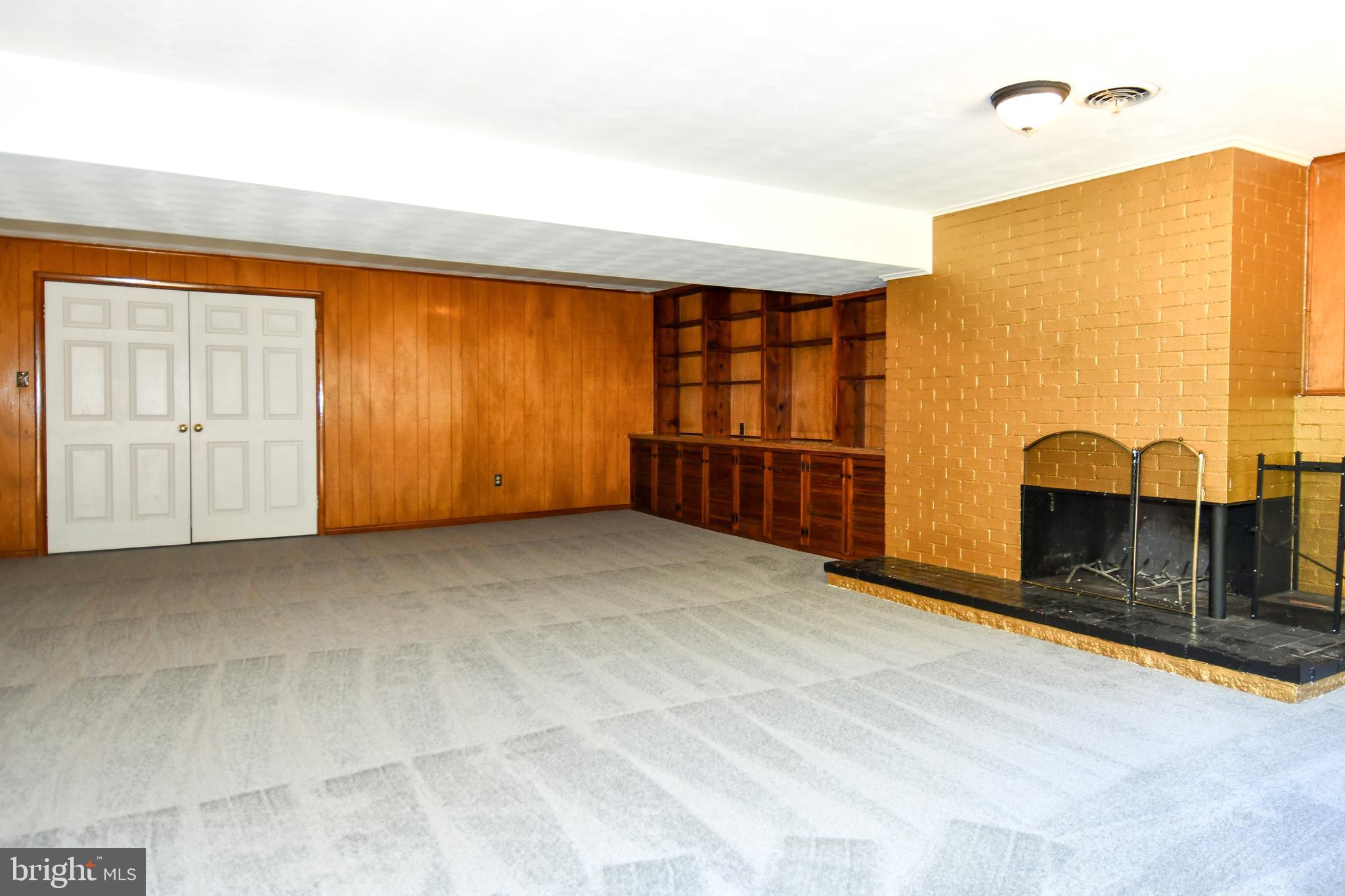 BRIANWOODS - Residential Lease