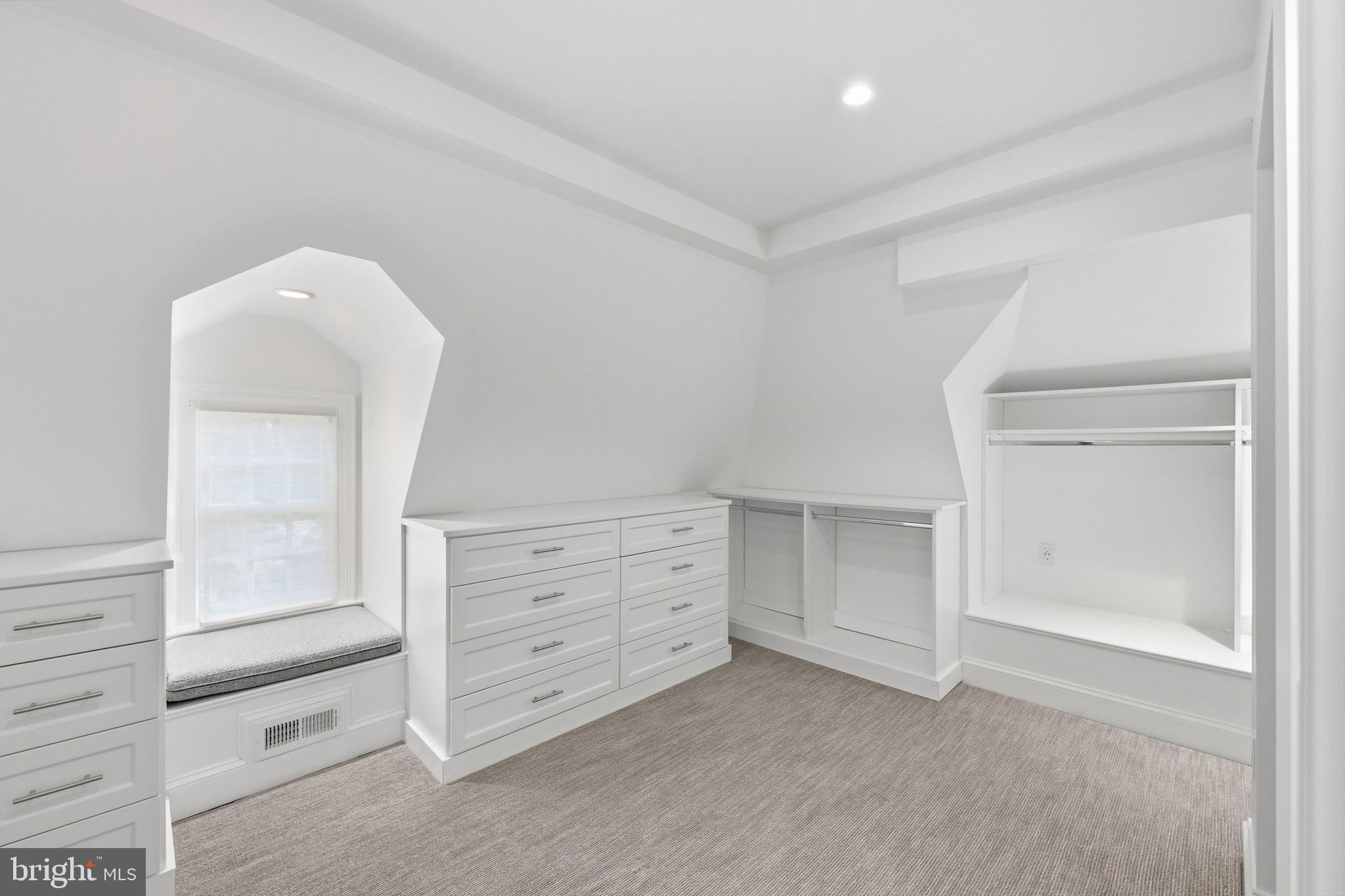 CLEVELAND PARK - Residential
