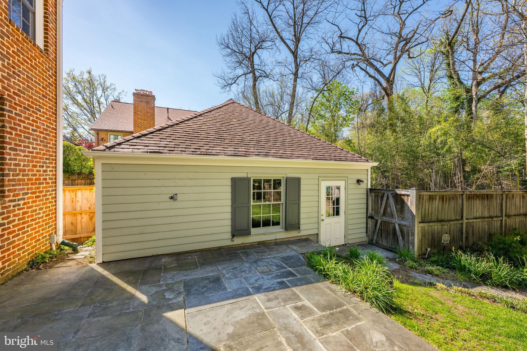 CLEVELAND PARK - Residential