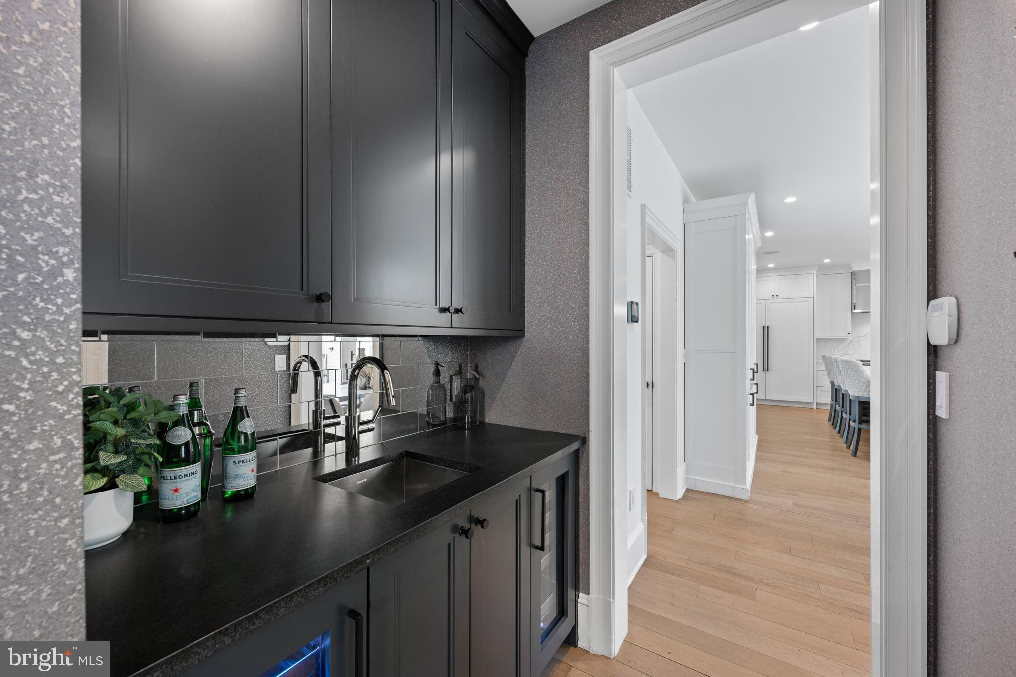 CLEVELAND PARK - Residential