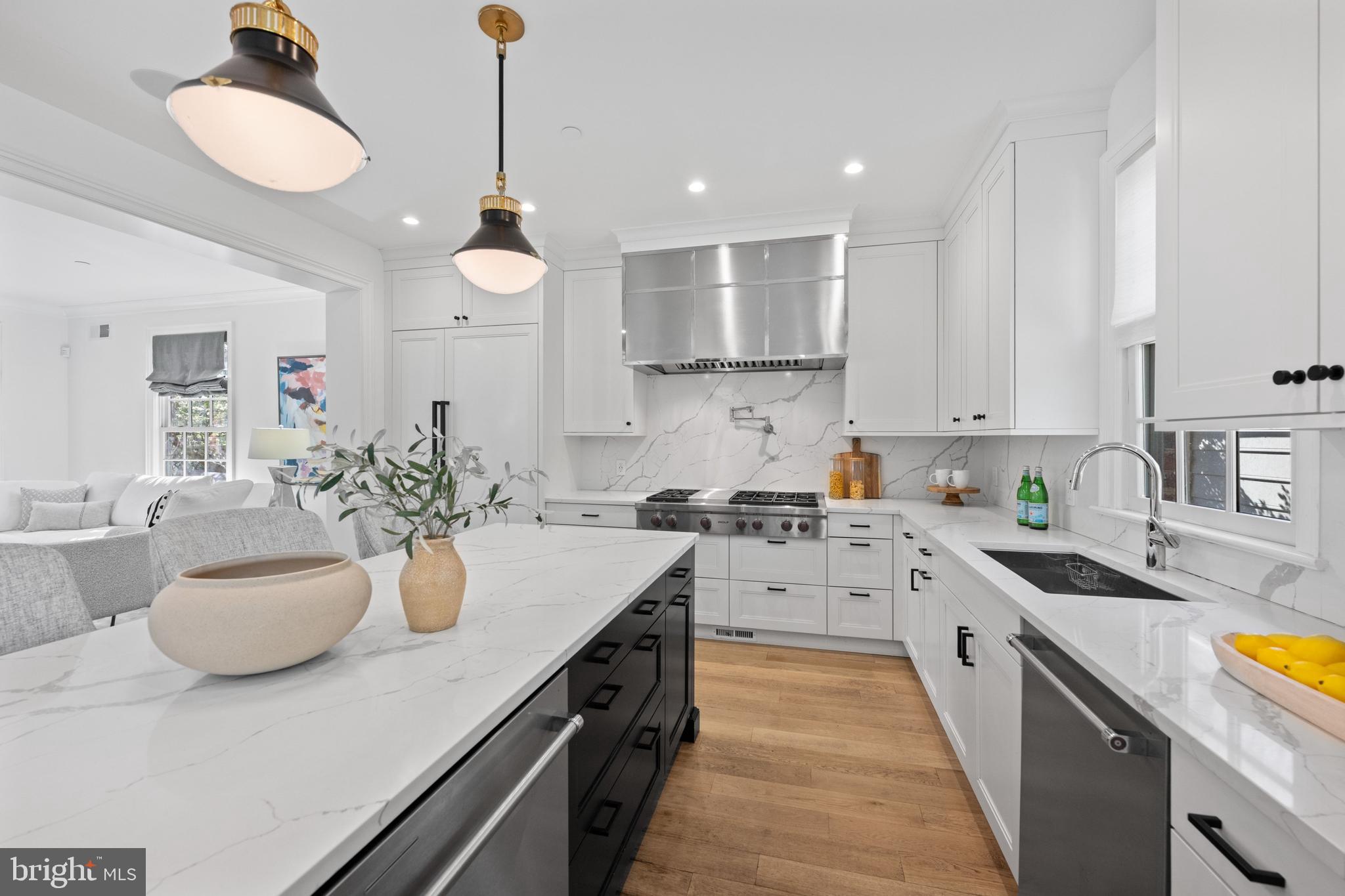 CLEVELAND PARK - Residential