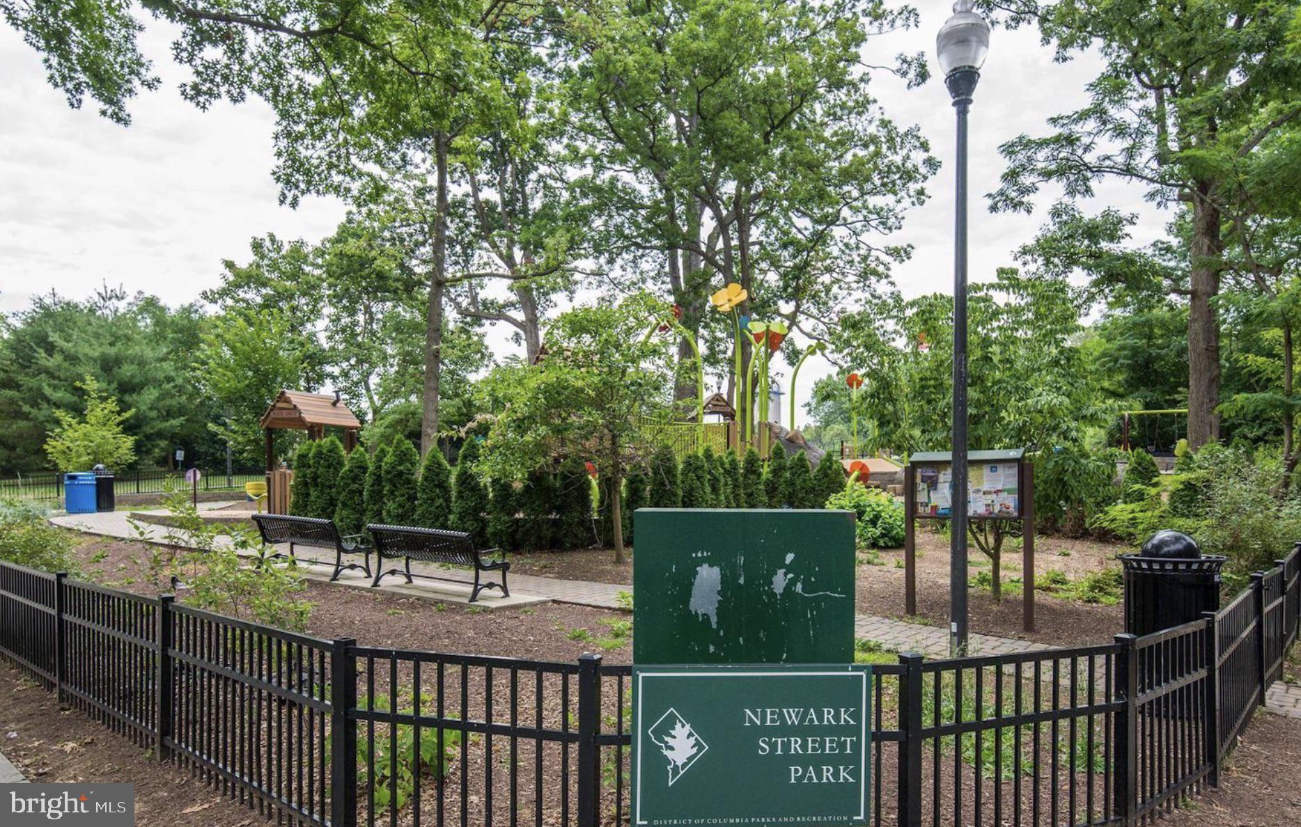 CLEVELAND PARK - Residential