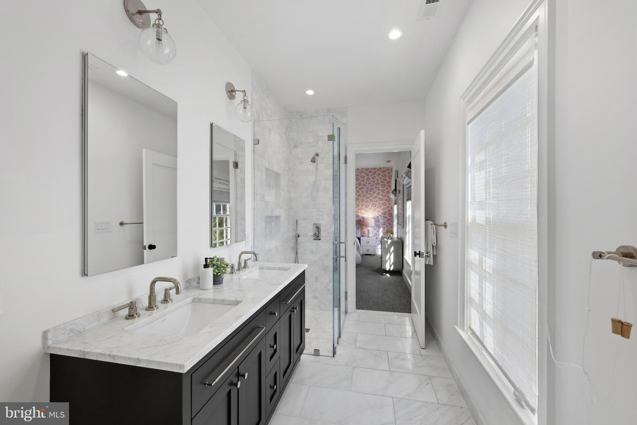 CLEVELAND PARK - Residential