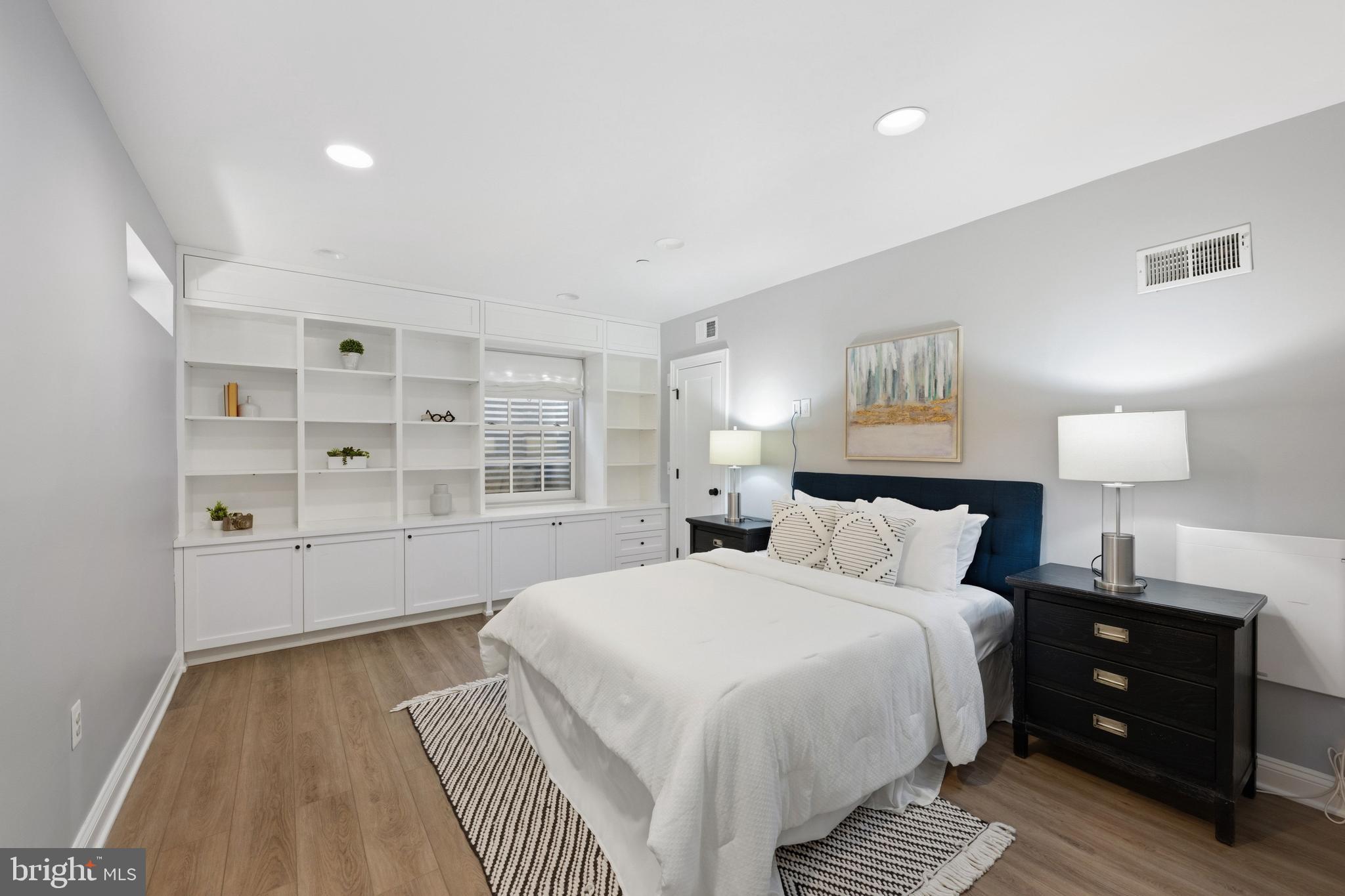 CLEVELAND PARK - Residential