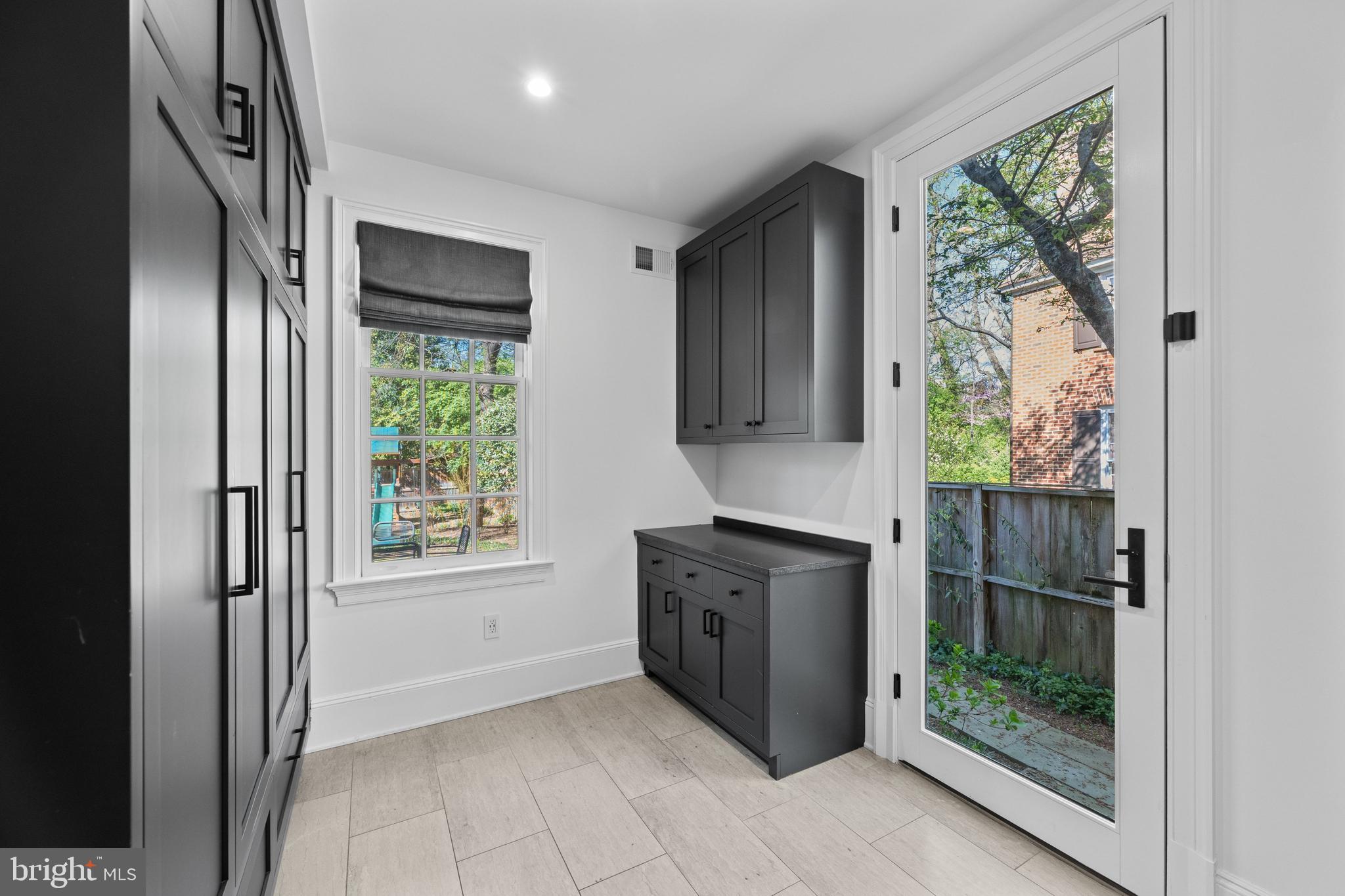 CLEVELAND PARK - Residential