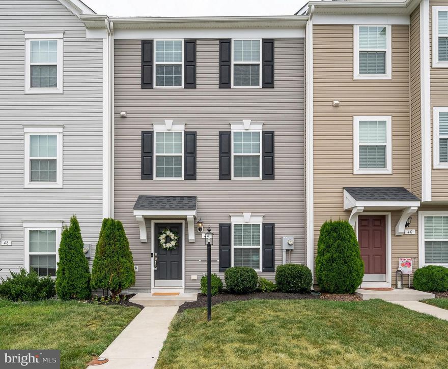 Welcome to 44 Chillingham Court! Nestled in the charming townhome community of Kensington Terrace, this beautifully maintained townhome offers 3 bedrooms, 3.5 baths, and over 2,200 sqft of finished living space is ready for its new owners. The spacious foyer opens up to a versatile den/flex space, leading into the fully finished recreation area, ideal for entertaining or possibility of converting into a 4th bedroom. A full bathroom, storage closet, and laundry room are conveniently located on the lower level. The main living level features an open floor plan with a bright living room and kitchen, enhanced by ample natural light. The kitchen is equipped with stainless steel appliances, an island, and an 8ft sunroom extension. Upstairs, the primary bedroom boasts a large walk-in closet and a private en suite bath with a soaking tub and separate shower. Two additional bedrooms and a full bath complete the upper level. Freshly painted with new flooring throughout. This home is conveniently located just minutes from I-81, Procter & Gamble, Tabler Station Business Park, as well as shopping and restaurants. Call for a private showing today—this property won't last long!