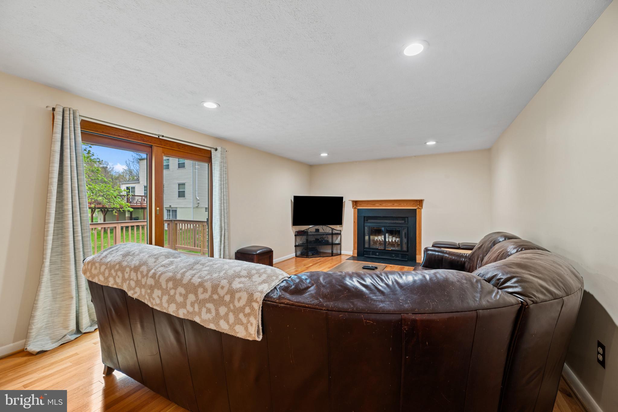 VILLAGE OF OWEN BROWN - Residential