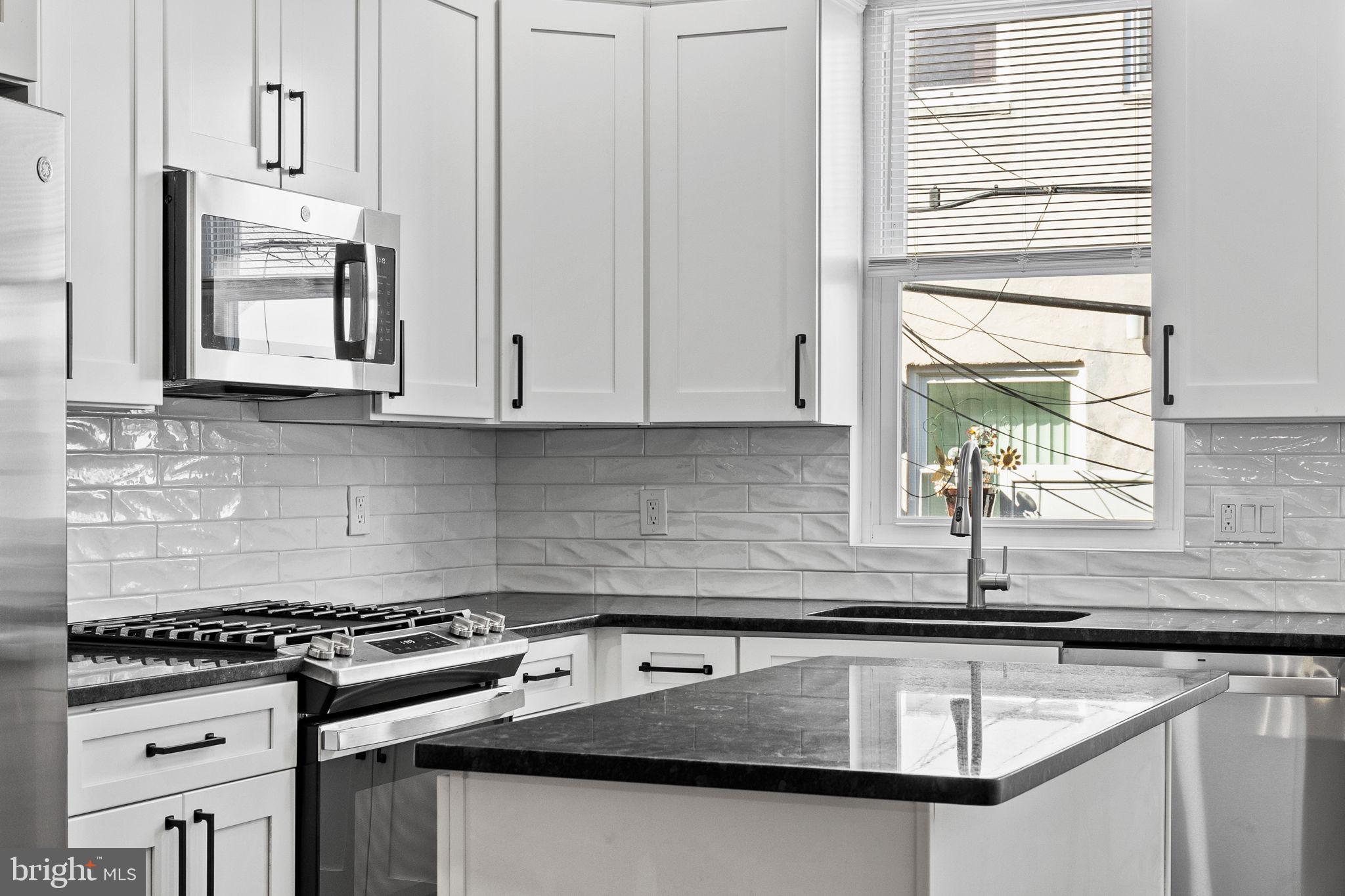 GIRARD ESTATES - Residential