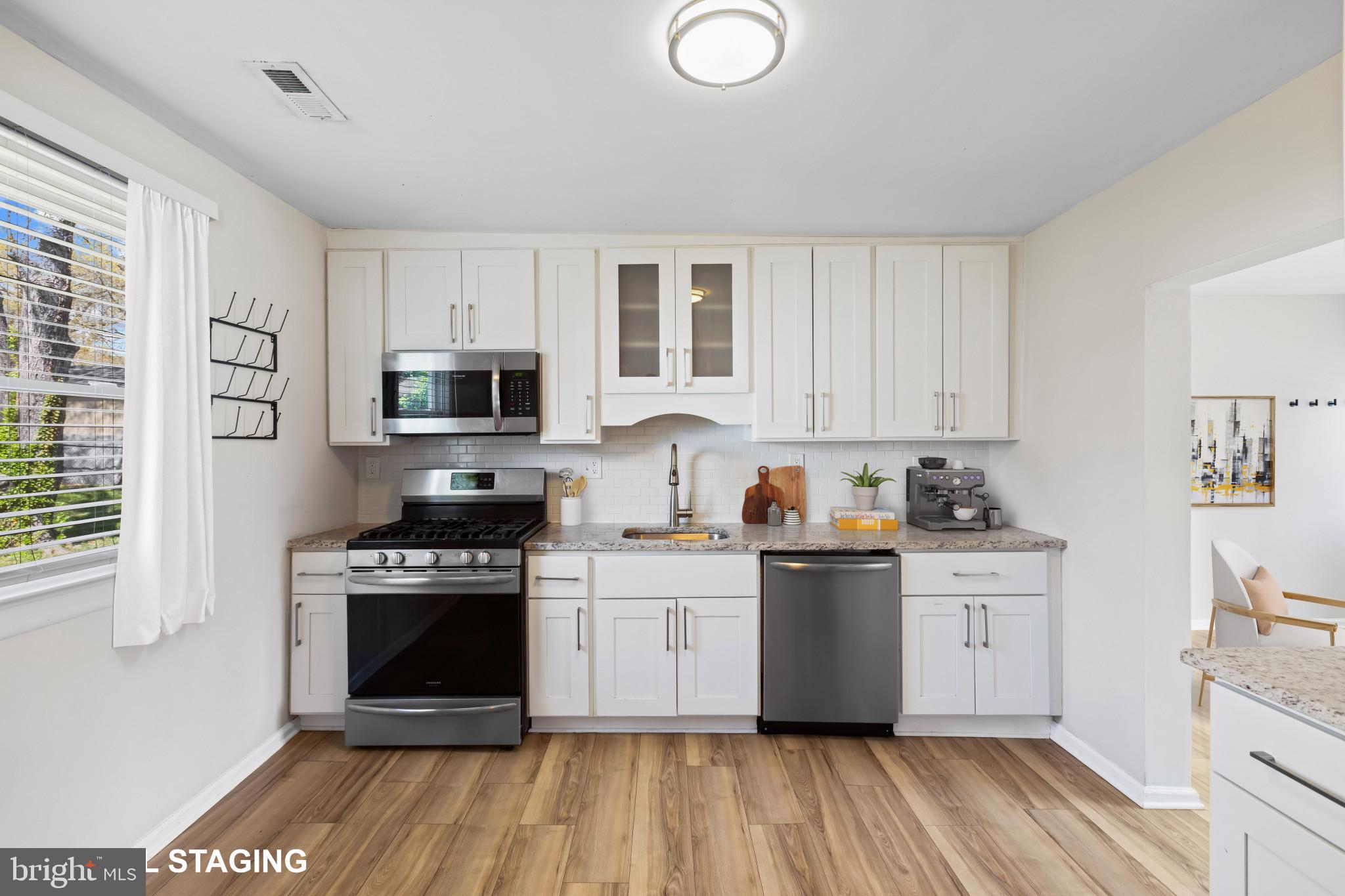 HOLLYWOOD - Residential