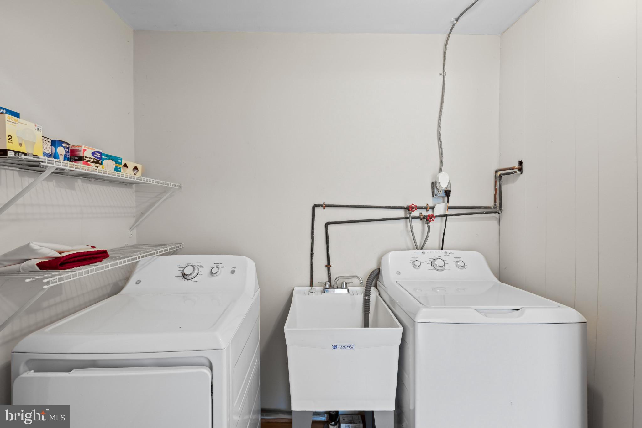 HOLLYWOOD - Residential