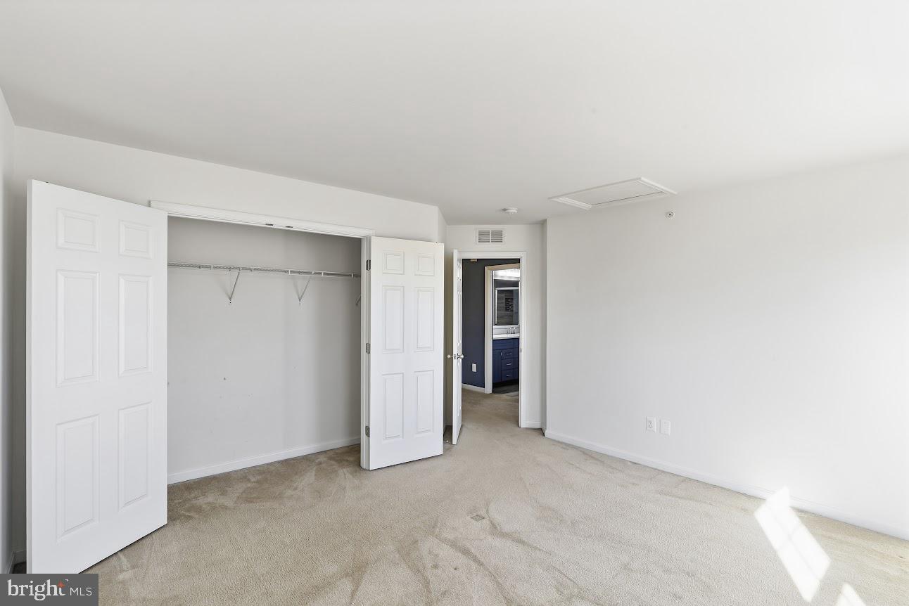 EAGLES POINTE - Residential