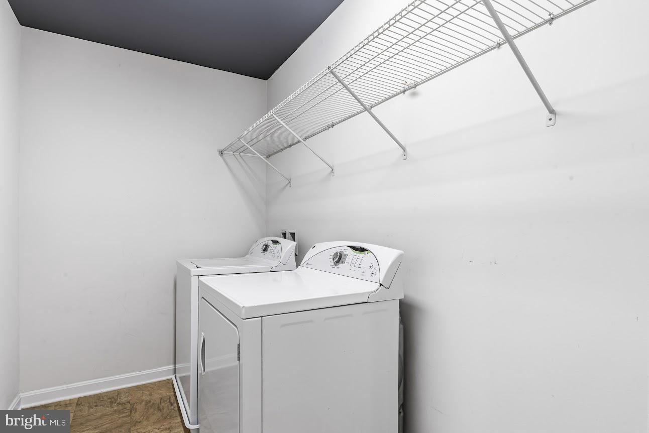 EAGLES POINTE - Residential