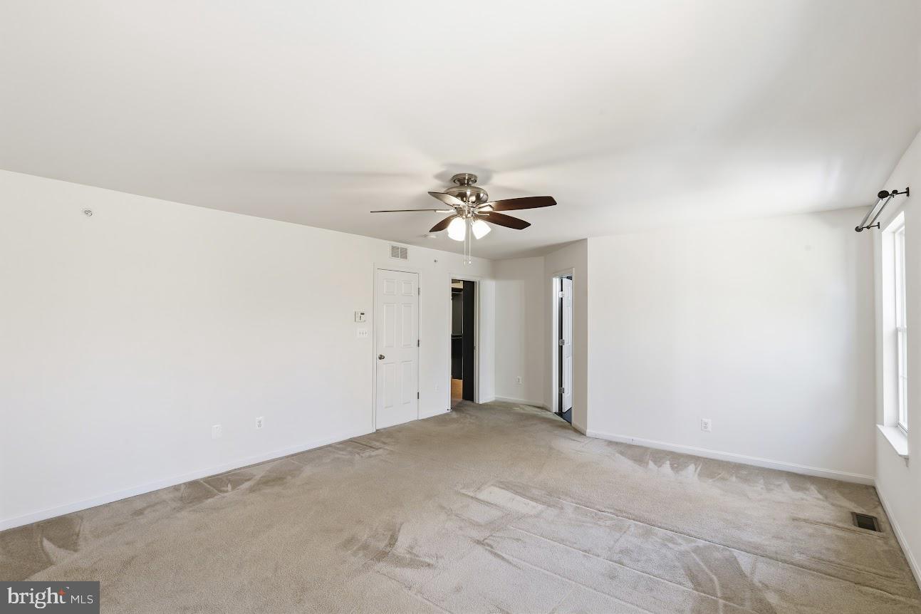 EAGLES POINTE - Residential