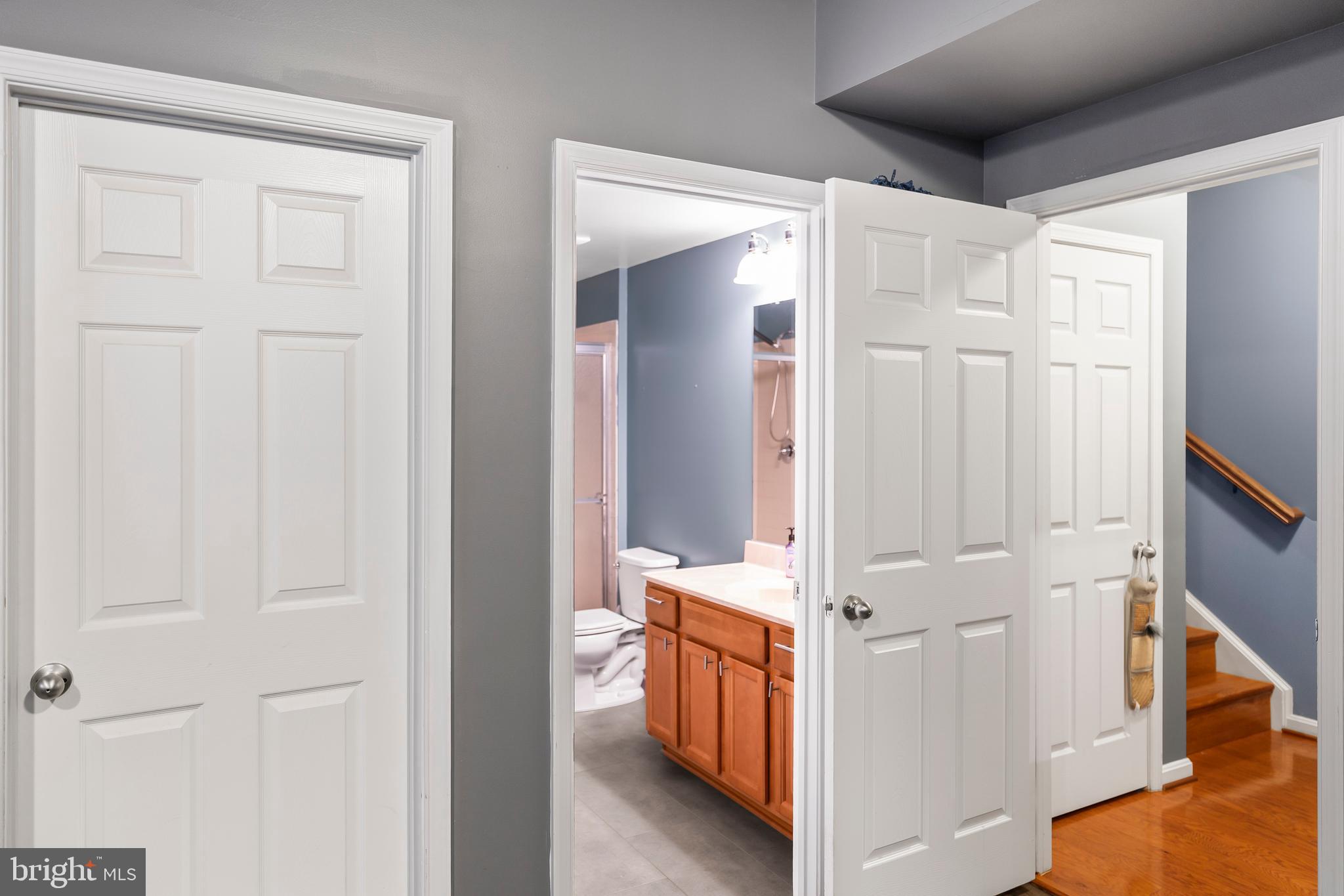 EAGLES POINTE - Residential