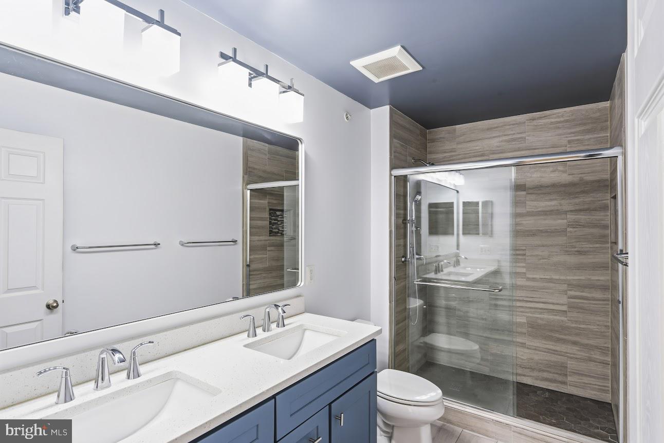 EAGLES POINTE - Residential