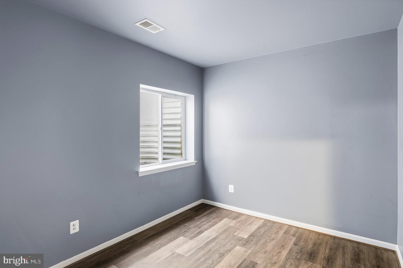 EAGLES POINTE - Residential